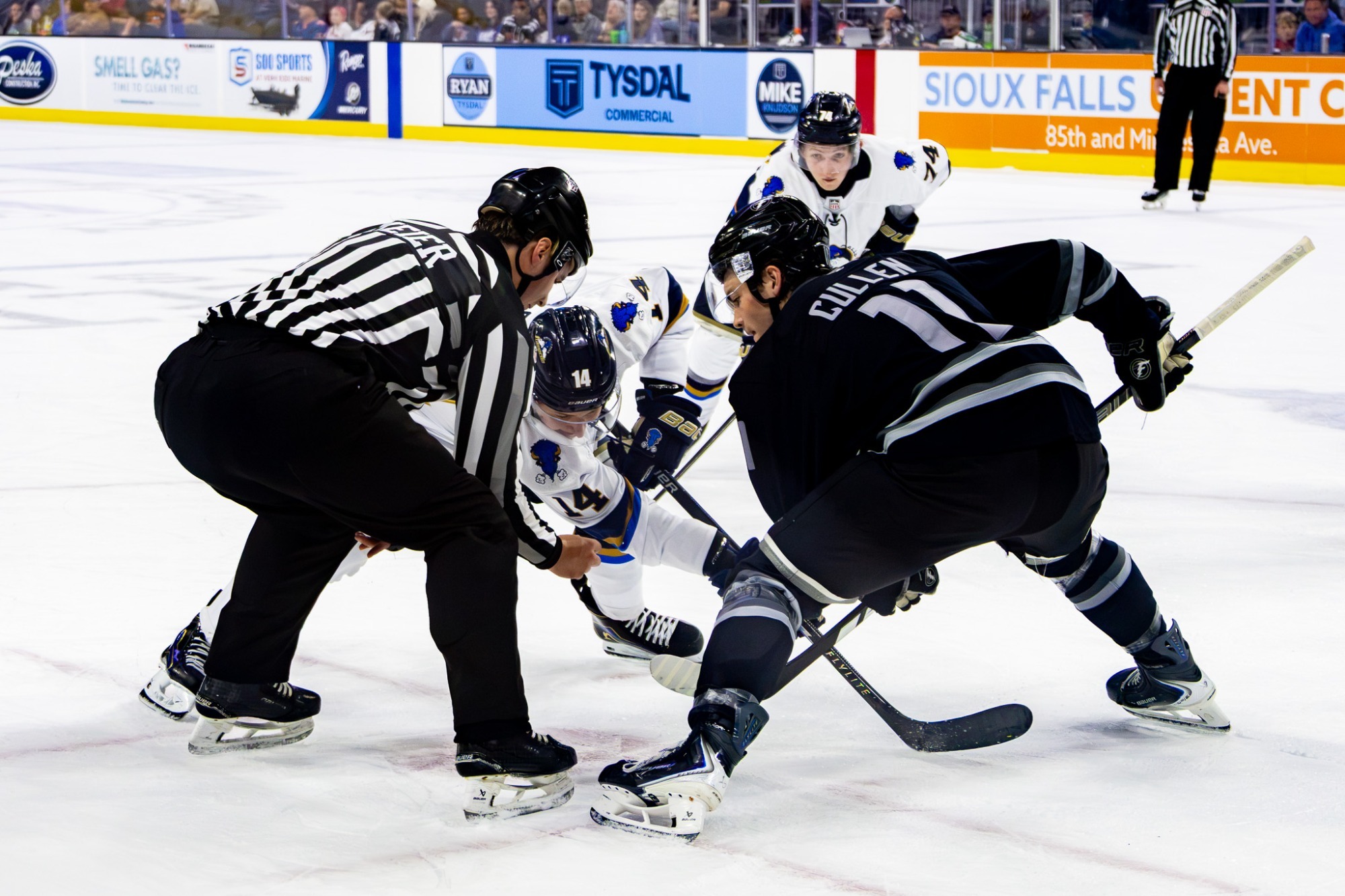 Cooper Soller and Max Cullen face off as the Sioux Falls Stampede take on the Fargo Force