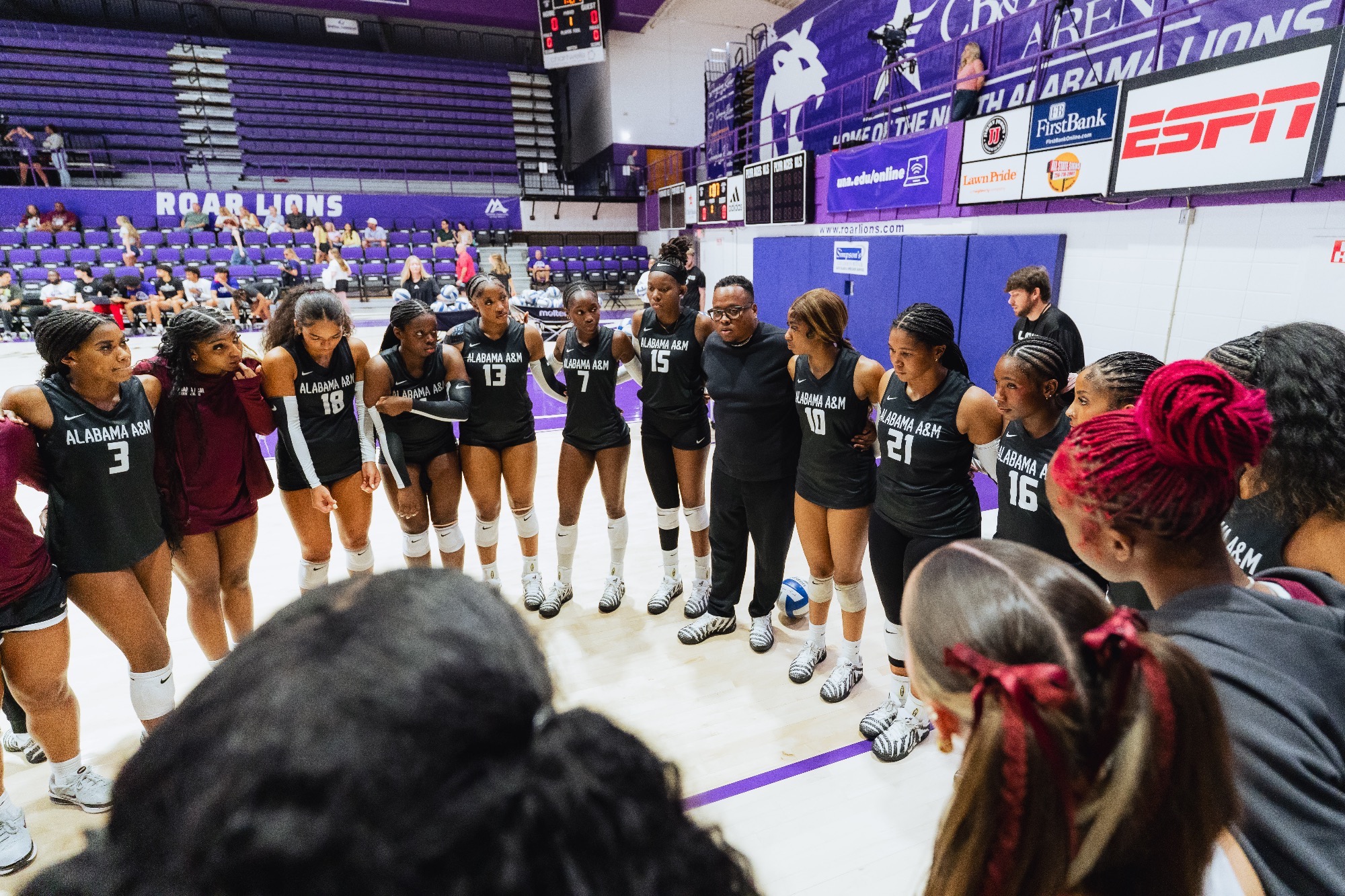 VB vs UNA 