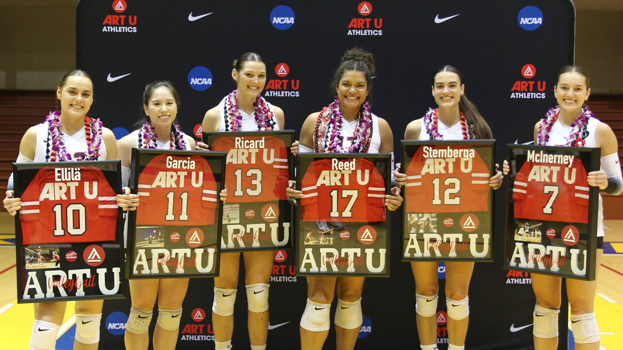 VB Seniors - Lina Ellila, Nina Garcia, Claire Ricard, Chandra Reed, Sofia Stemberga, Elly McInerney