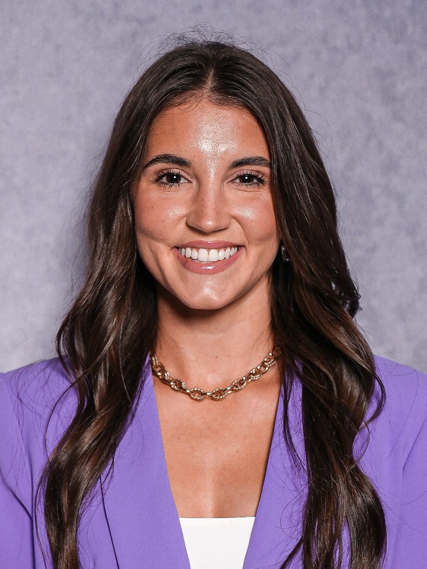 Hannah Page Headshot 2025-26