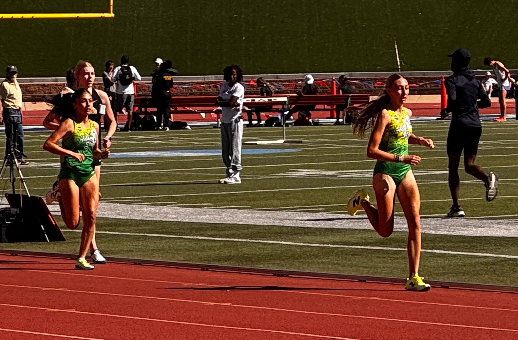 women 1500m at CSU early bird invite