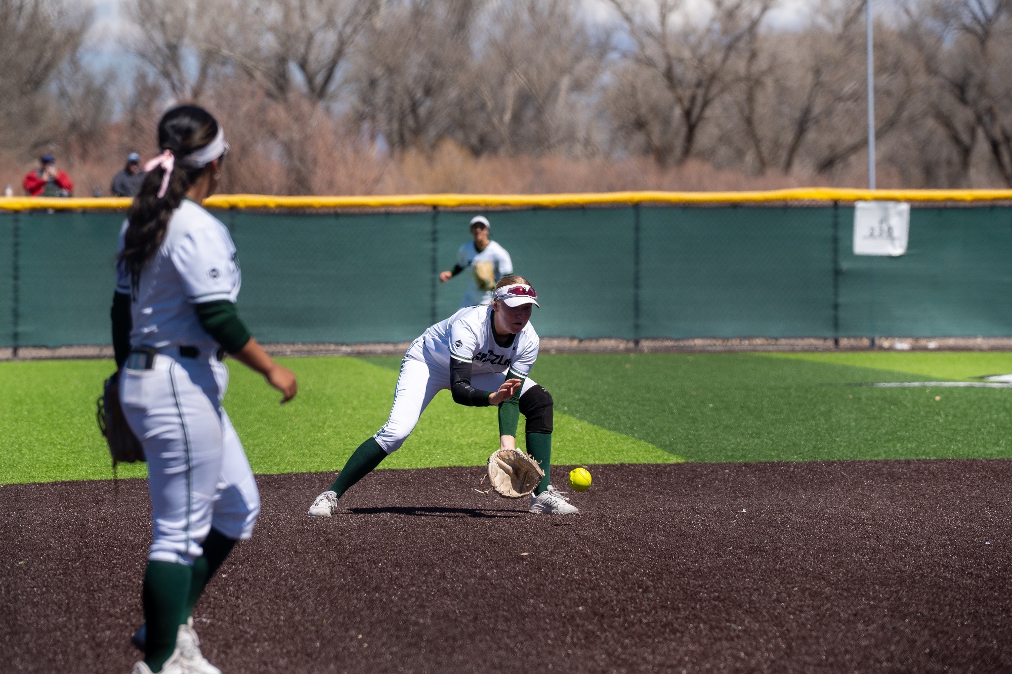 Kaylee Eyl Fielding a Ball
