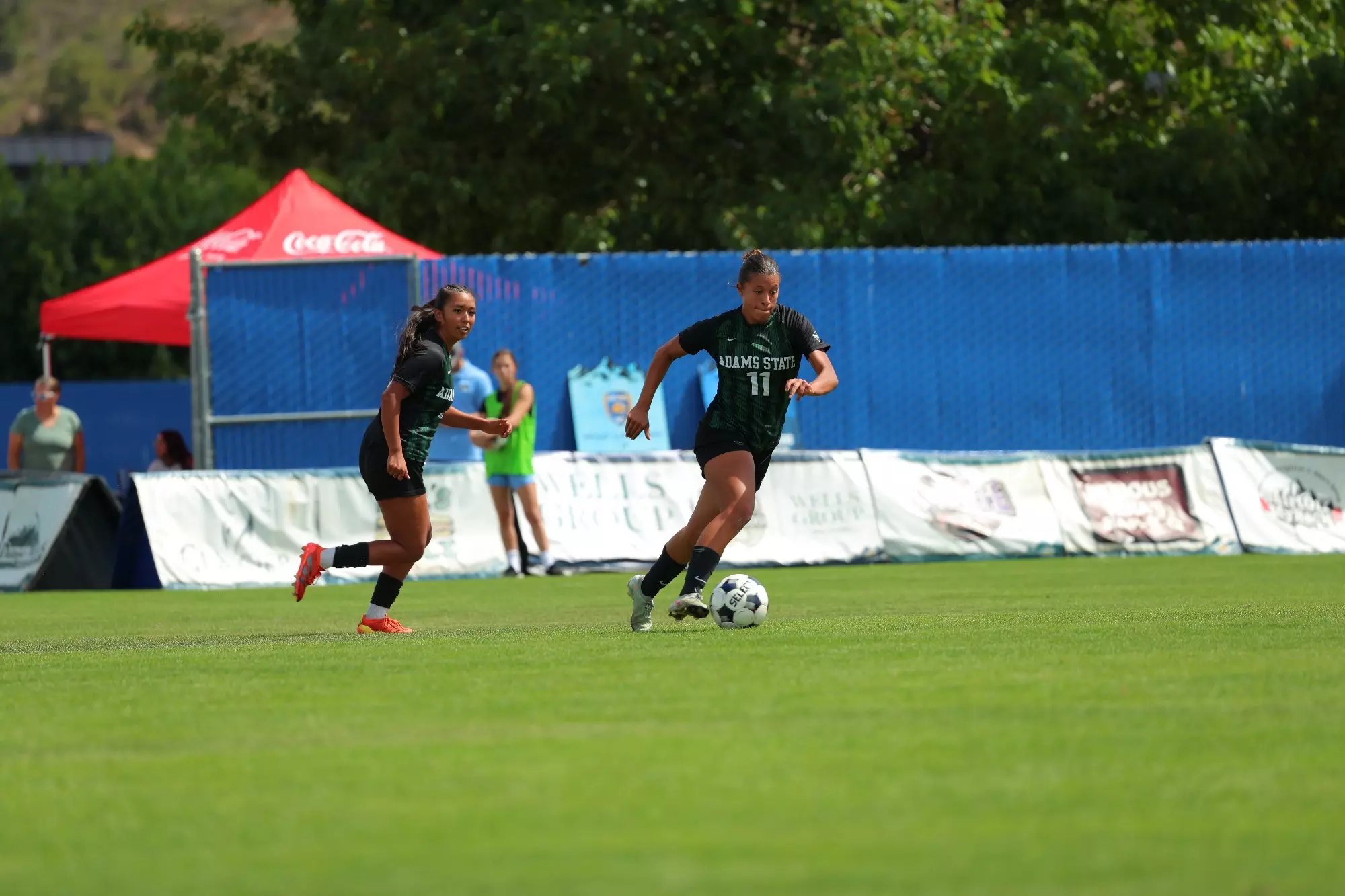 #10 Ashlyn De Lemos kicks ball against Fort Lewis on September 13, 2026 