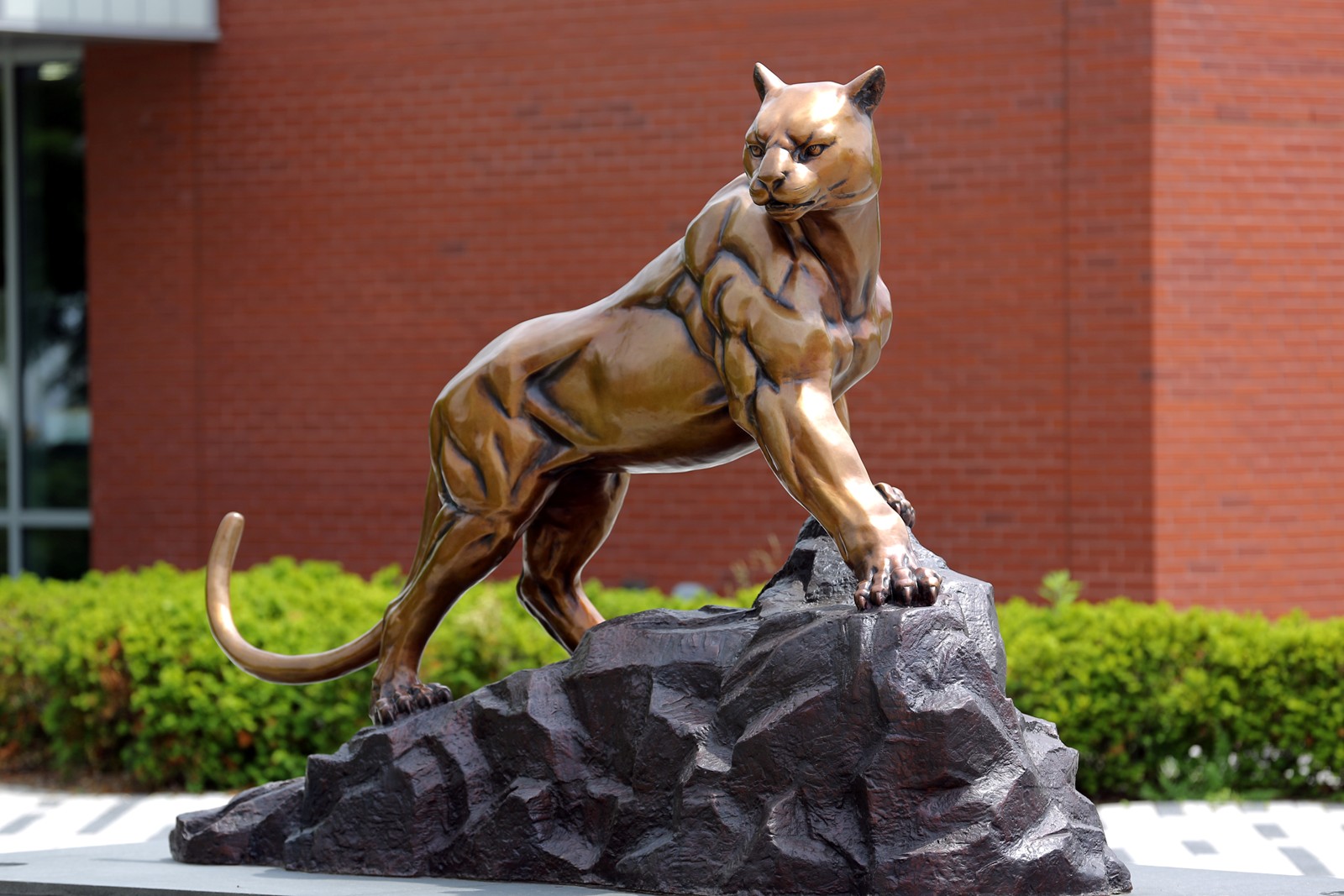 panther statue