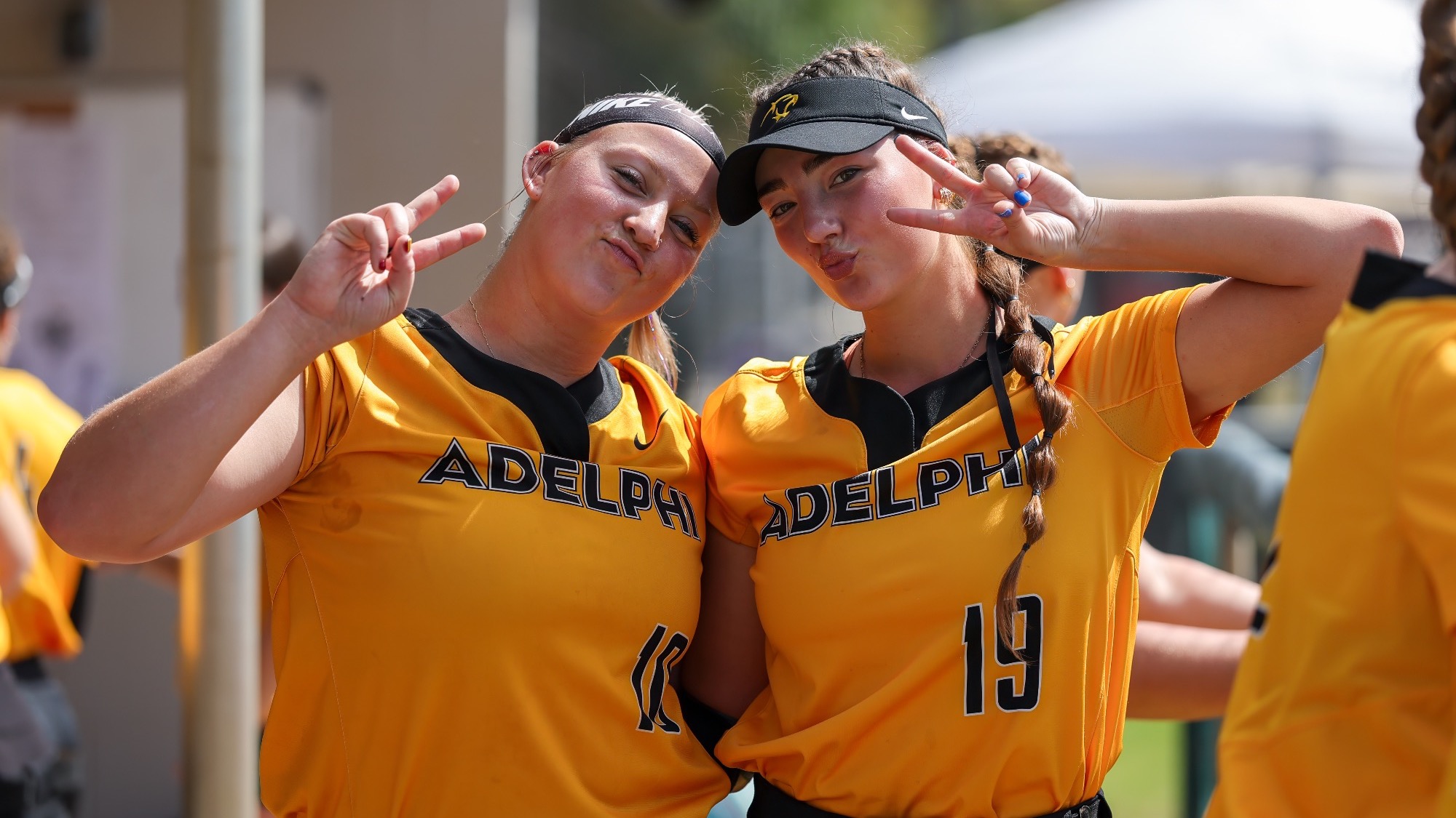 Jenna Plue and Tori Parente