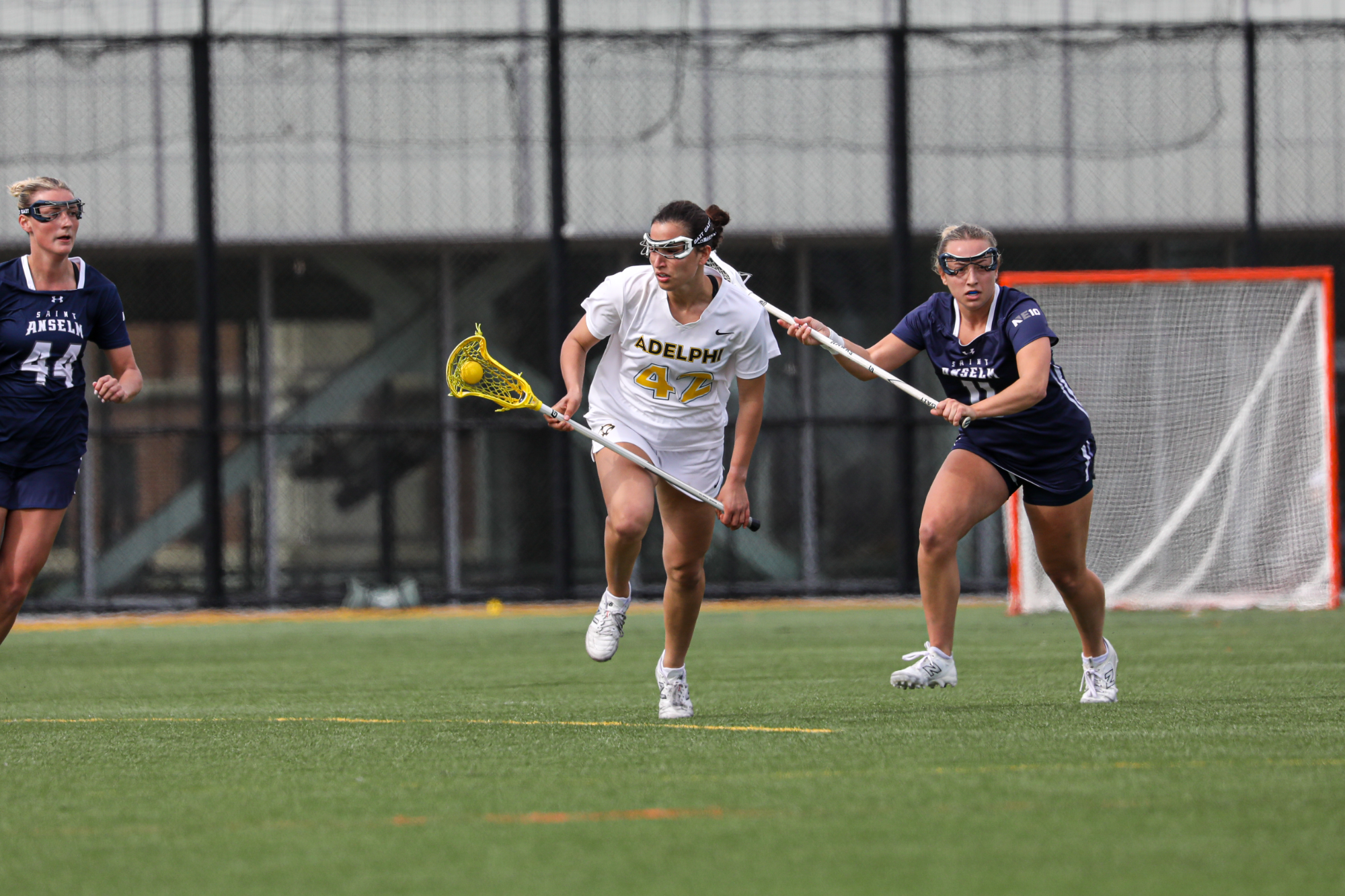 WLAX