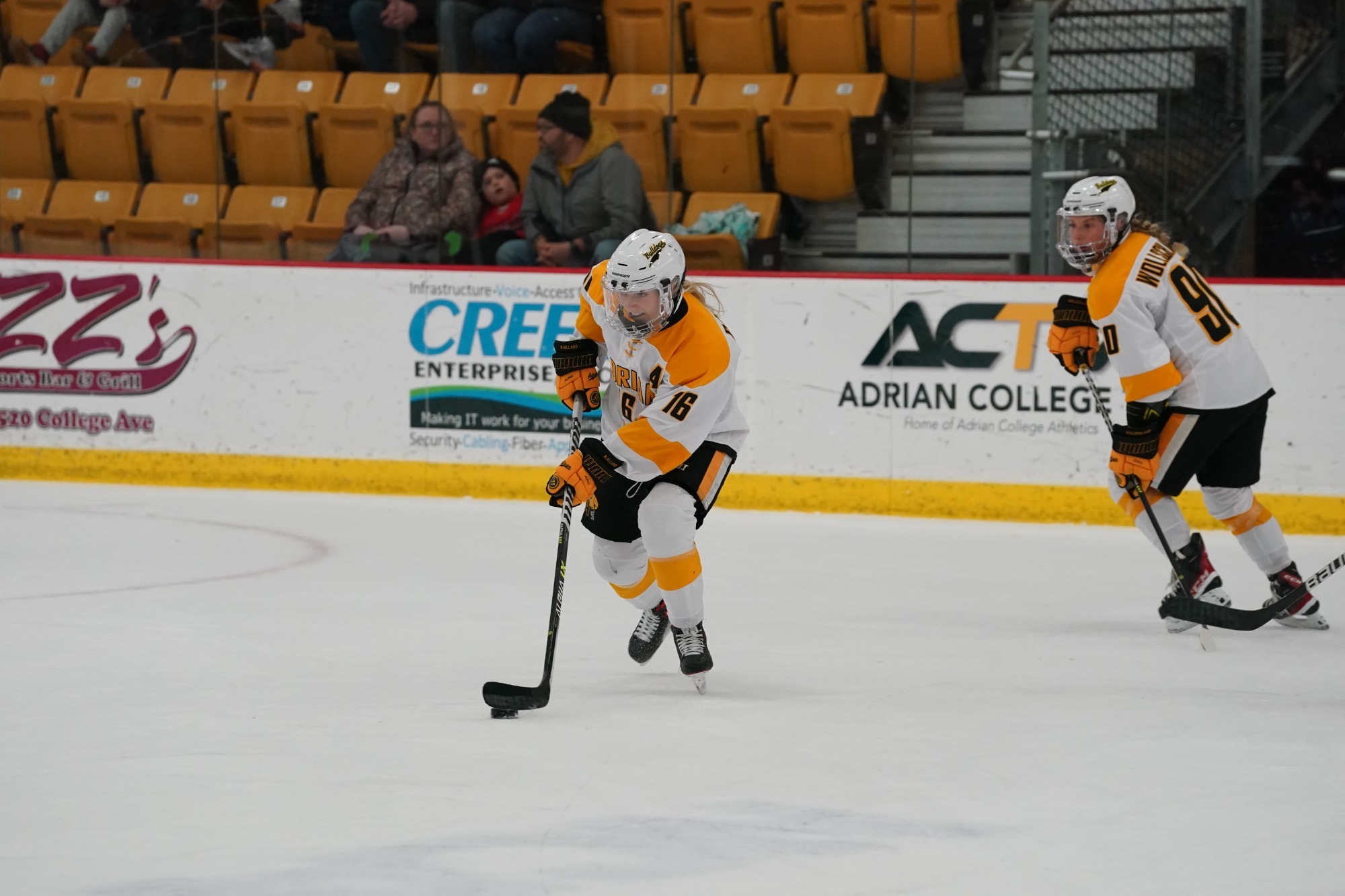 Bjelland Sets Pair of Records as Women's Hockey Downs Lawrence, 140