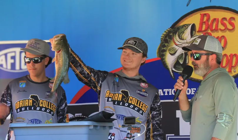 Bass 2627 Lake Dardanelle
