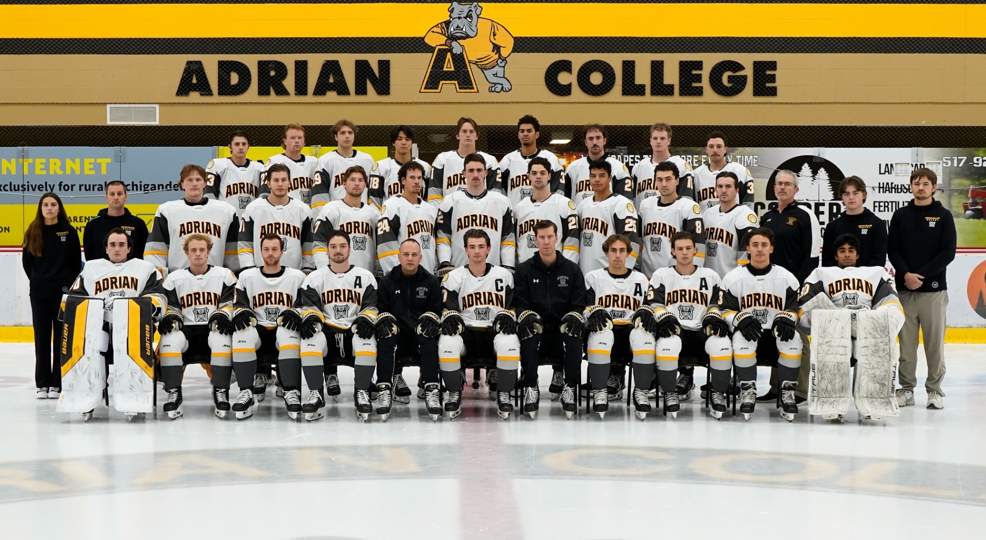 26-27 NCAA MHKY Team Photo