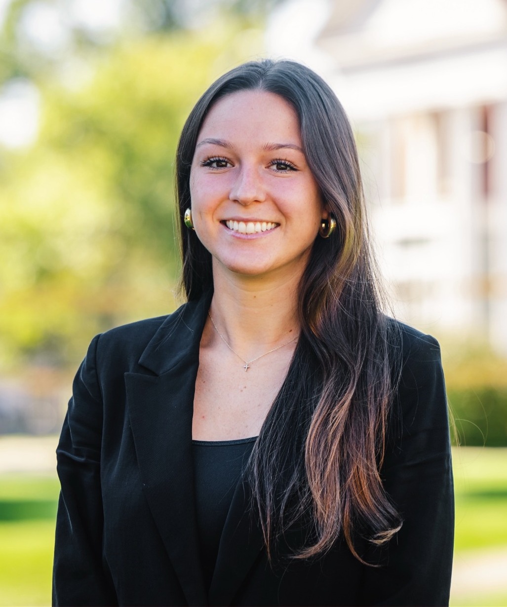 Hannah Storozuk Headshot