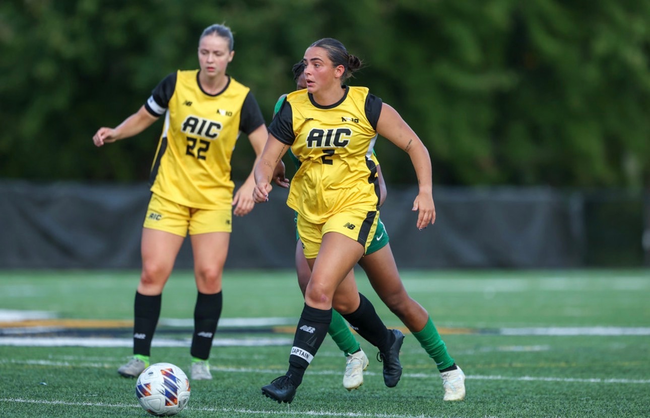 Alyssa Stetson runs against UMFK