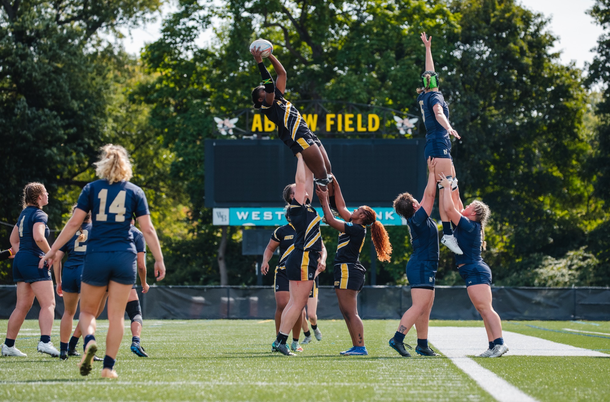 Women's rugby wins a lineout