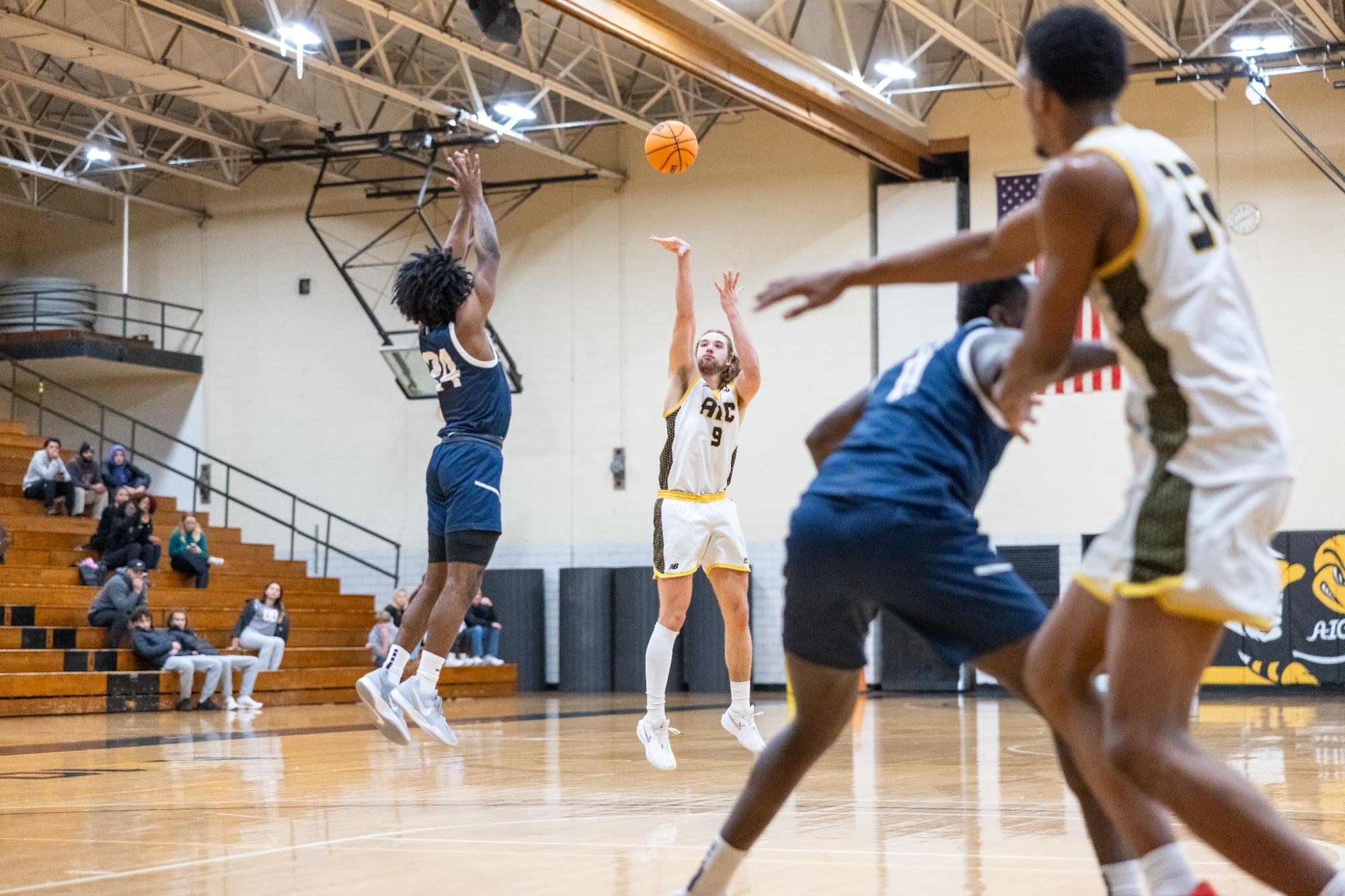 Pierce Prendergast shoots a three