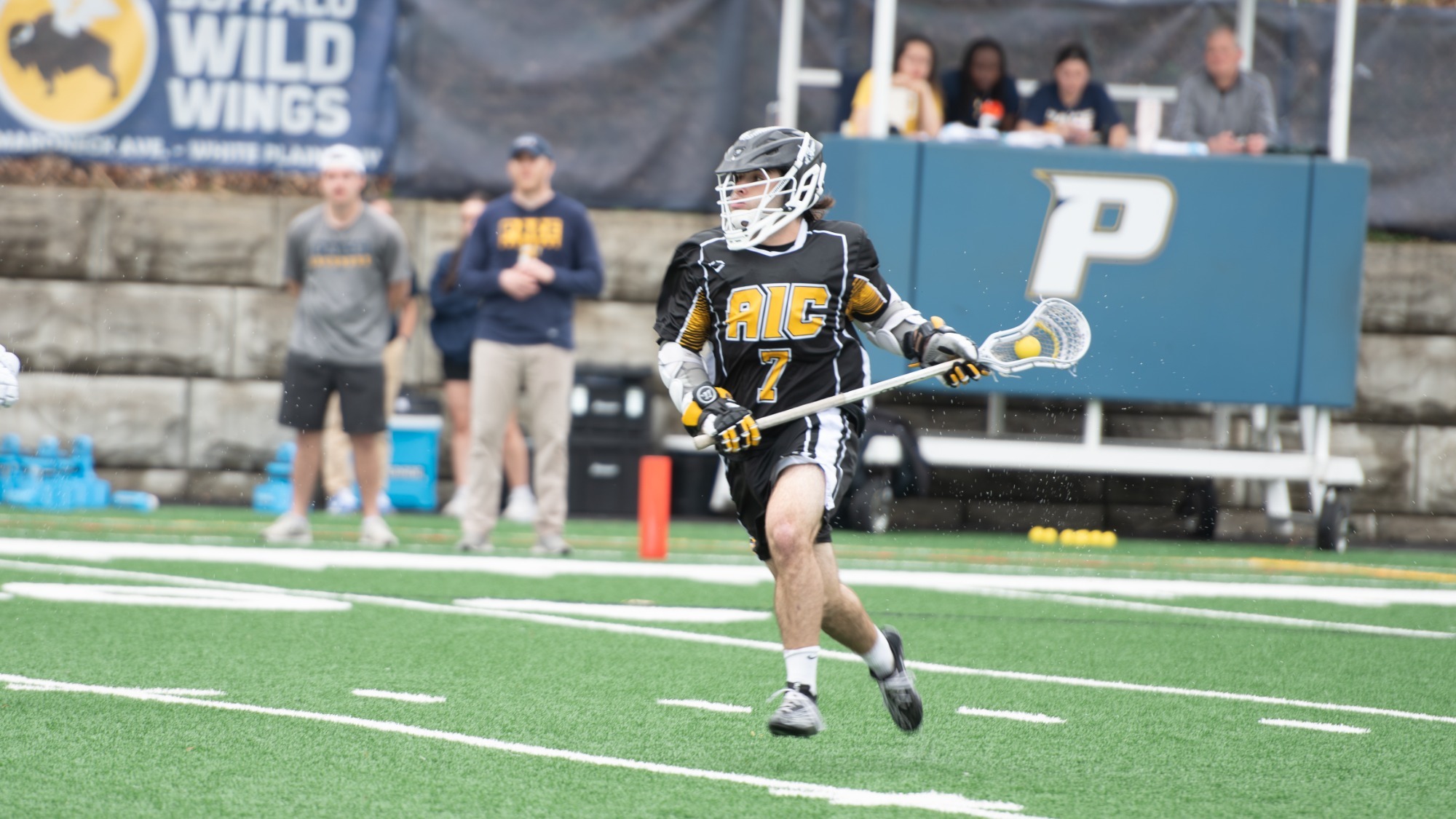 Seven Gillingham runs with the ball at Pace