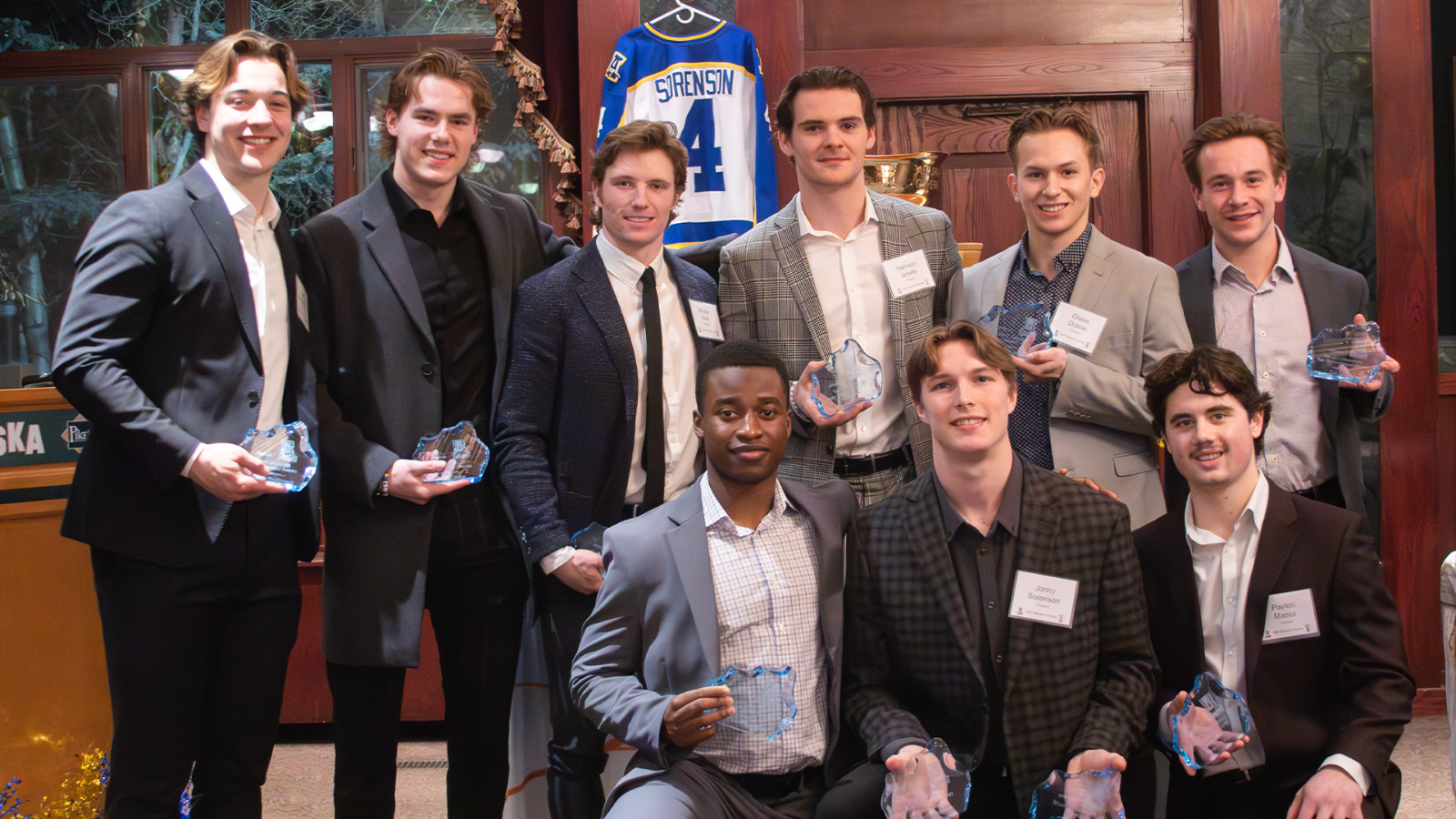 Hockey Celebrates 2023-24 with Face-Off Club End of the Year Banquet -  University of Alaska Fairbanks Athletics
