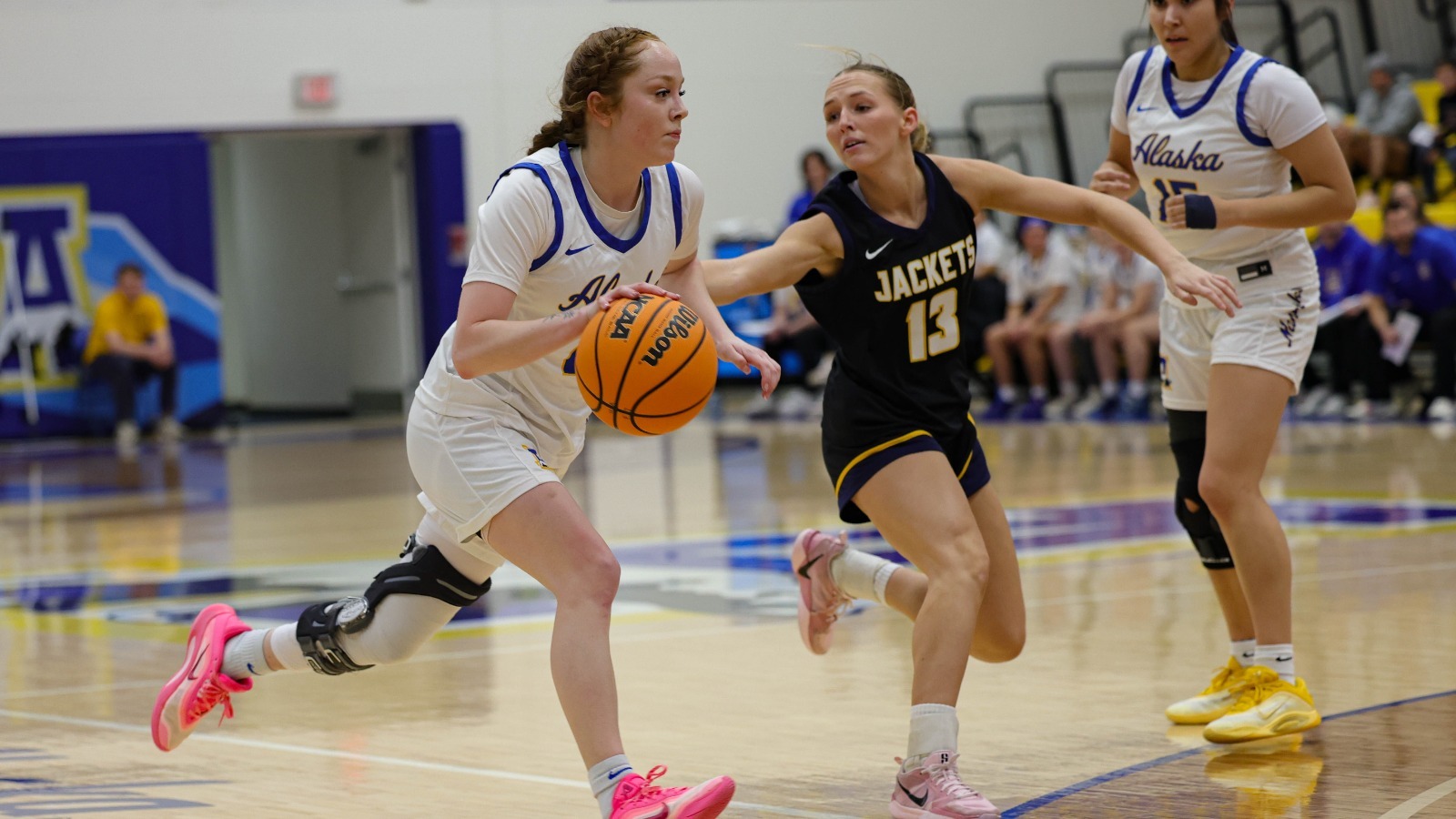 Pearle Green dribbles the ball vs. Montana State Billings on Jan. 22, 2026