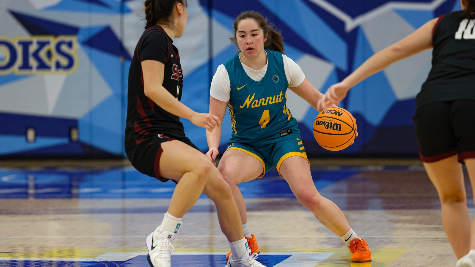 Emily Freeman dribbles the ball vs. Seattle Pacific on Jan. 24, 2026