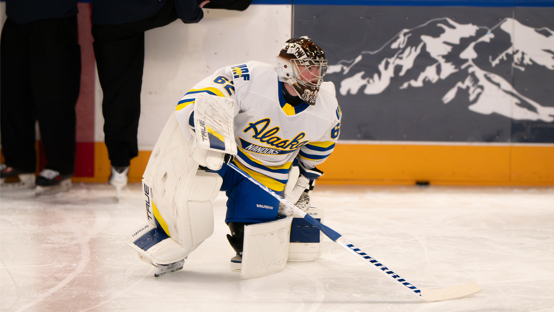Tyler Shea warming up at home