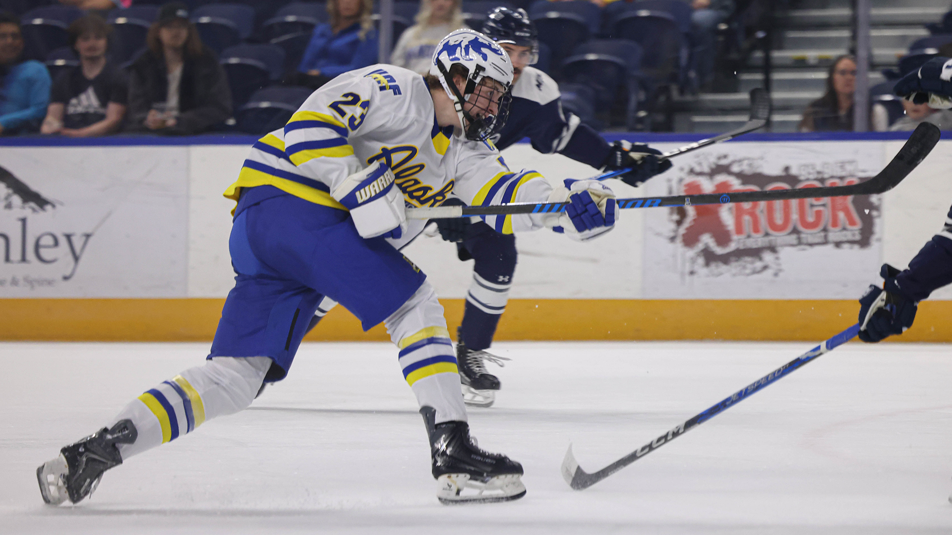 Sam Elliot puts a shot on net against MRU