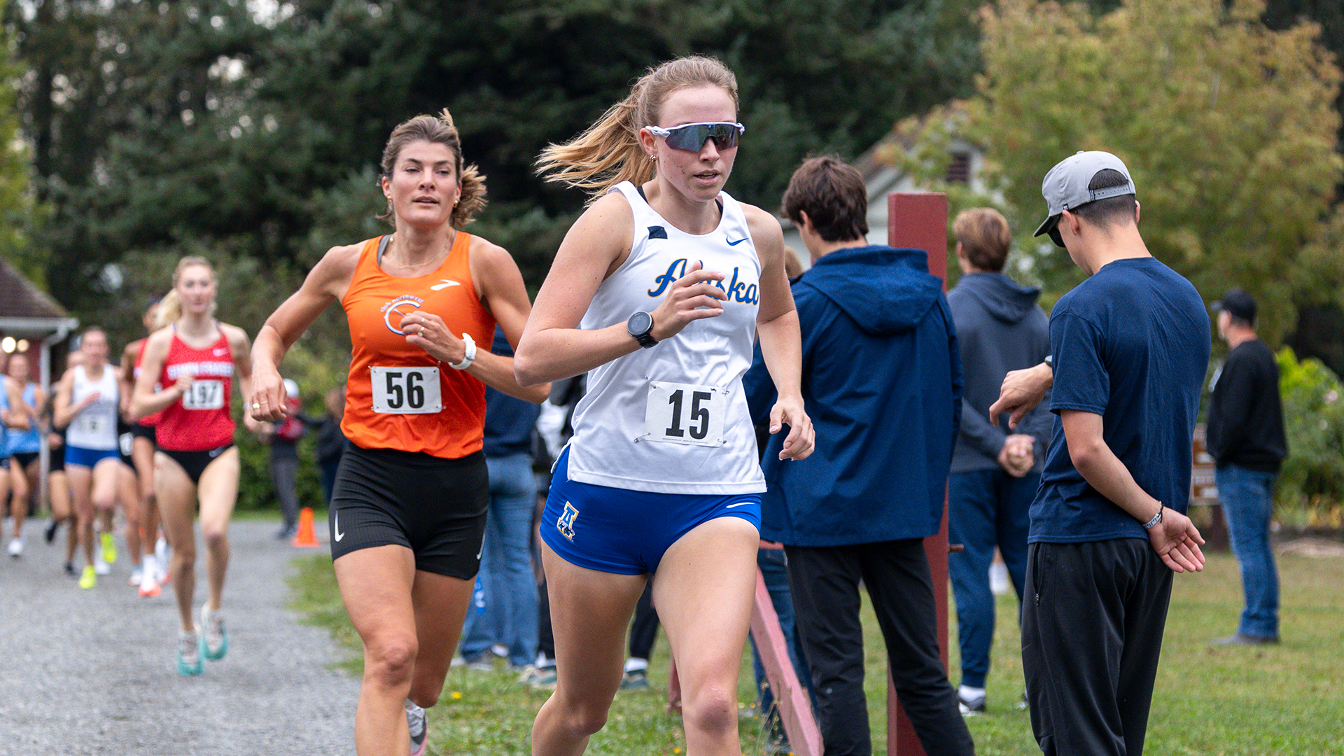 Tabitha Williams running at Bill Roe 2025