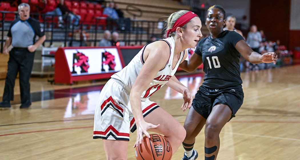 WBB Completes Regular Season Sweep over LVC; Wins Fifth Straight