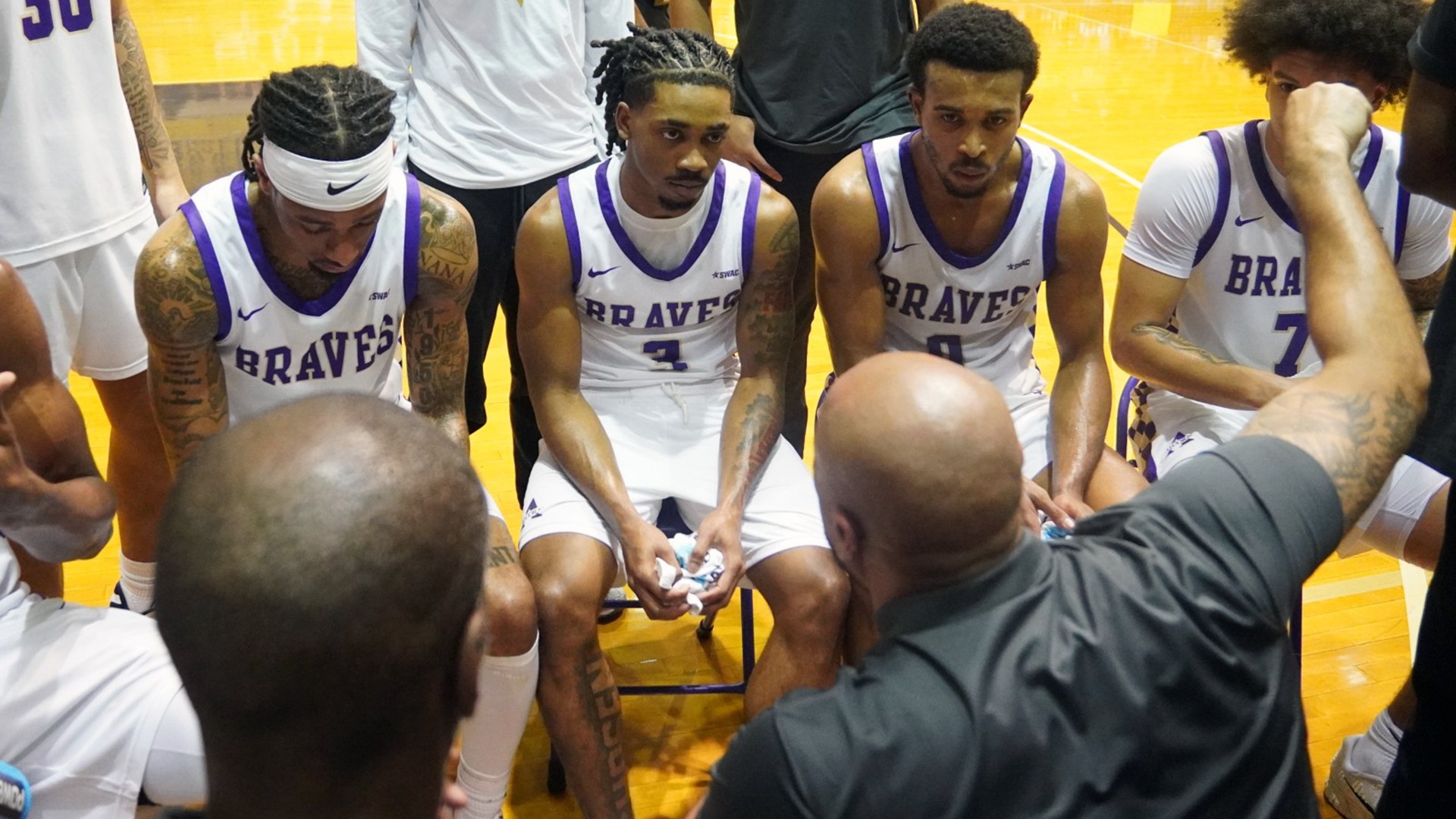 MBB Team Huddle vs. Jackson State 2026