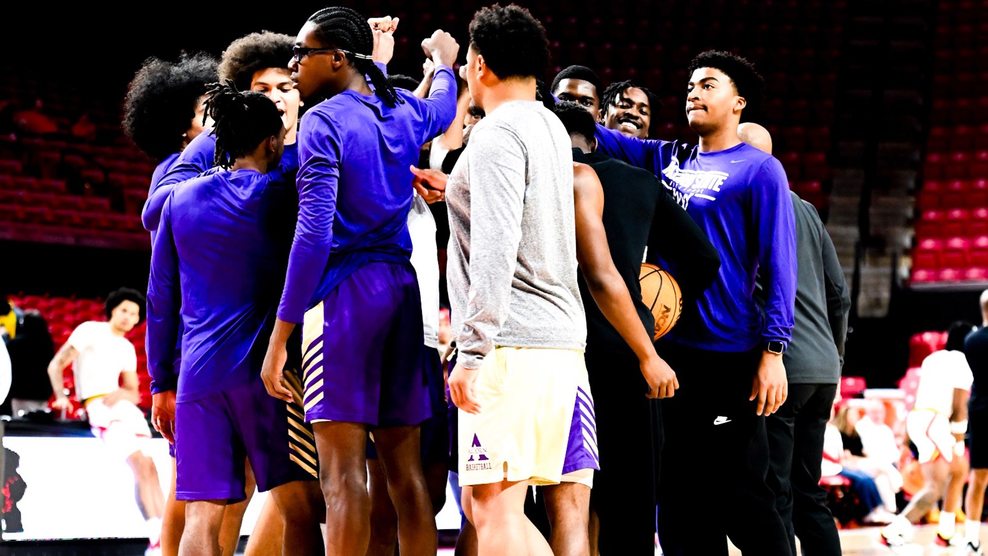 Team Huddle MBB at Maryland Pregame 2025-26