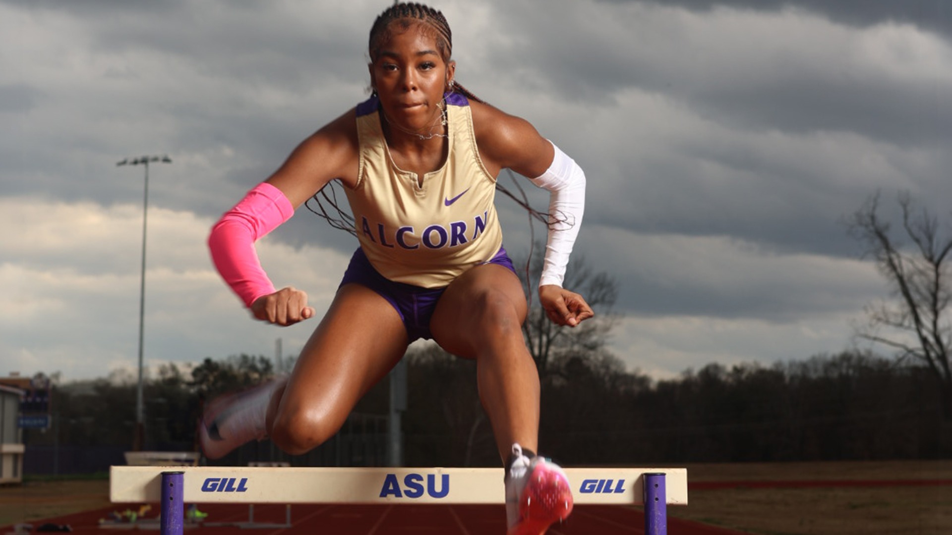 Women's Hurdle Promo Photo Media Day 2026
