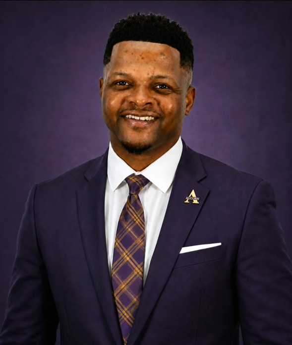 Ryan McKenzie Headshot Summer 2026