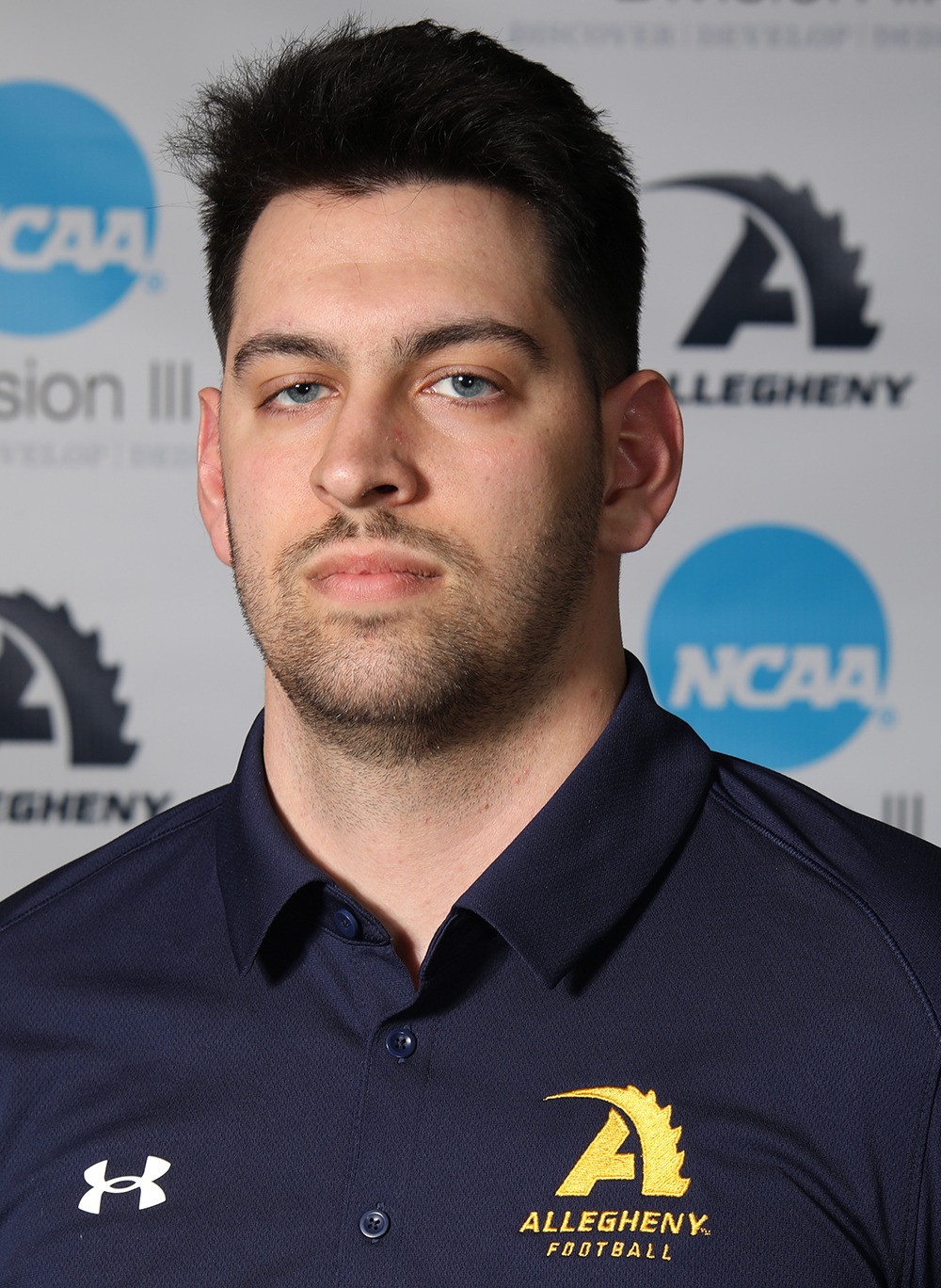 Coach Alan Alverez