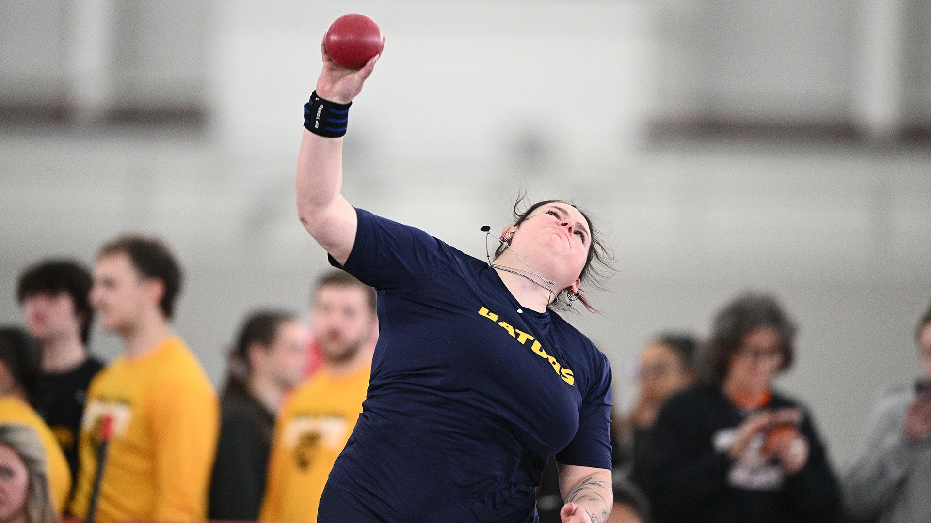 Angelee Bawek in the shot put at the 2026 YSU Mid Major Invitational, Jan. 31, 2026. Photo by Robert Hayes.