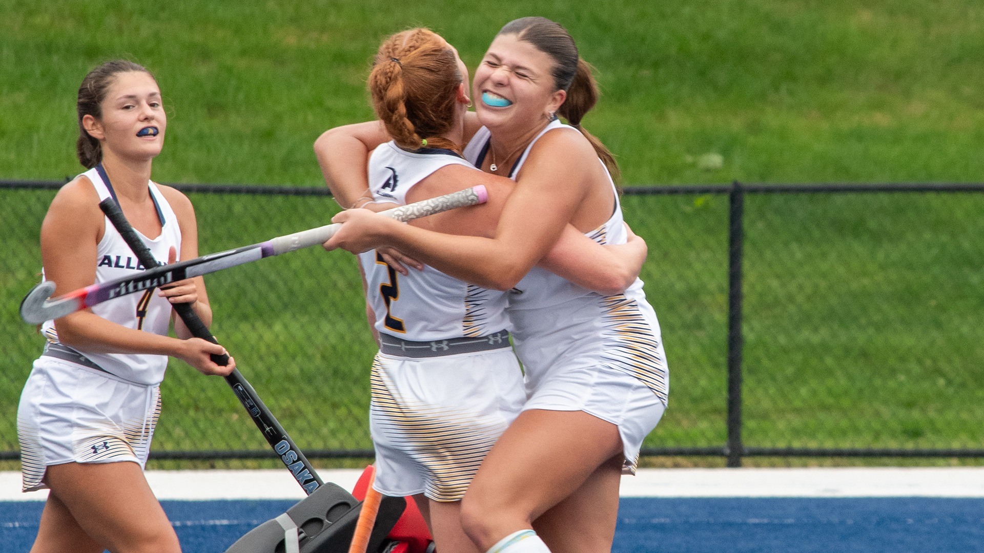 The Gators celebrate a goal against Wittenberg