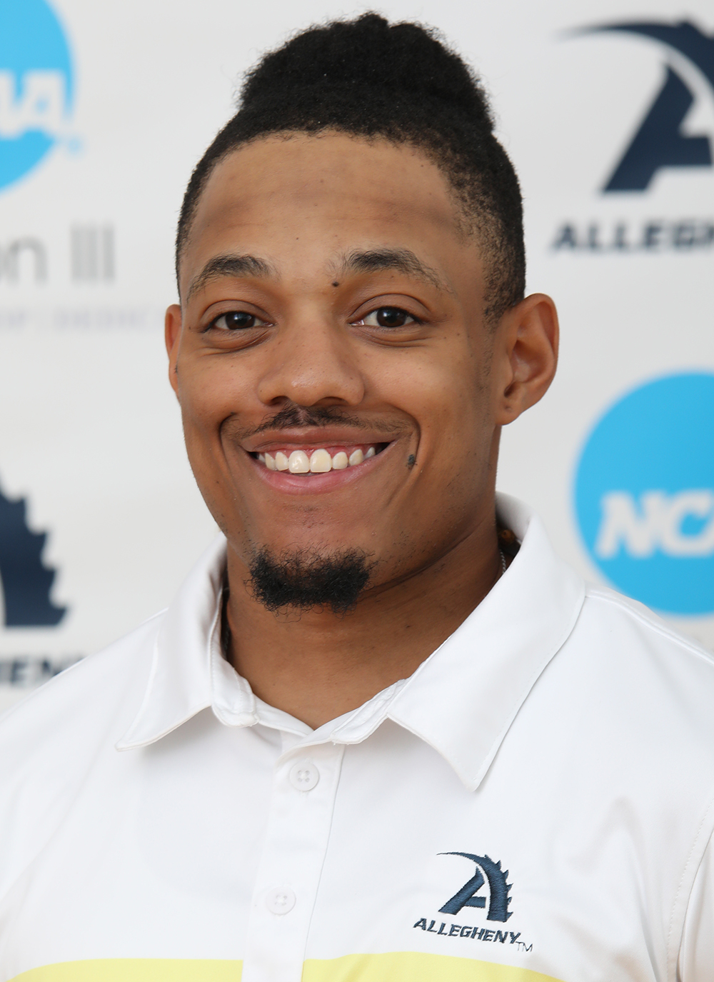 Allegheny College cross country teams and portraits, 8-29-26. Photo by Ed Mailliard.