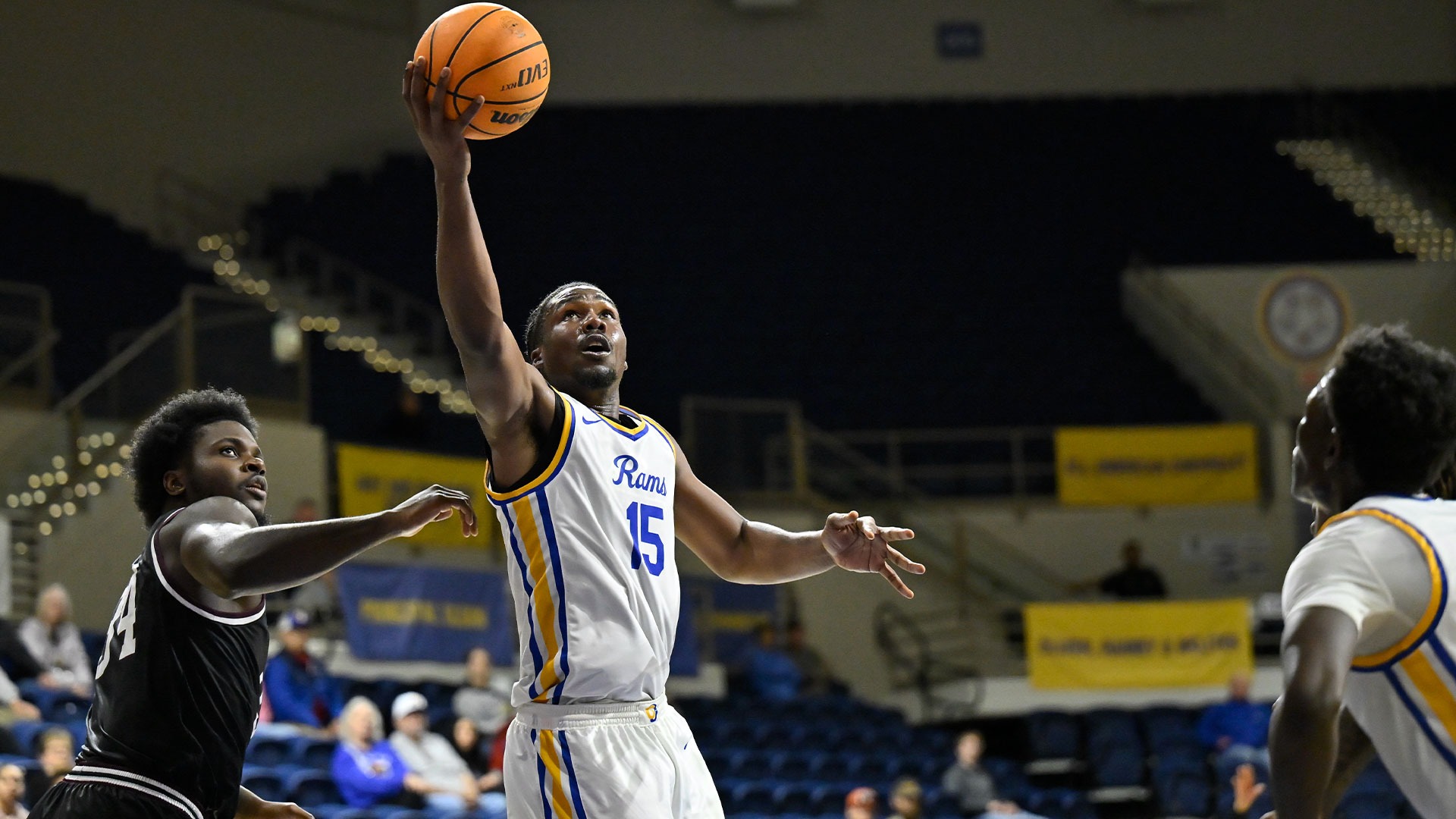 Jaqai Murray shoots a layup vs. TAMIU