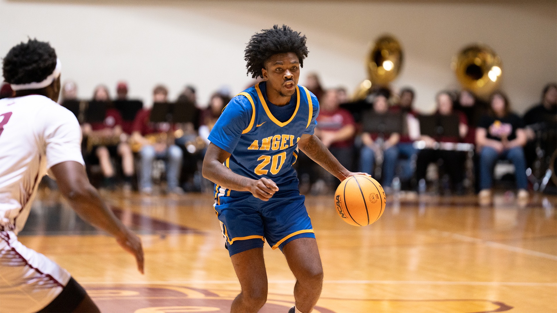 Jordan Crawford dribbles the ball vs. MSU