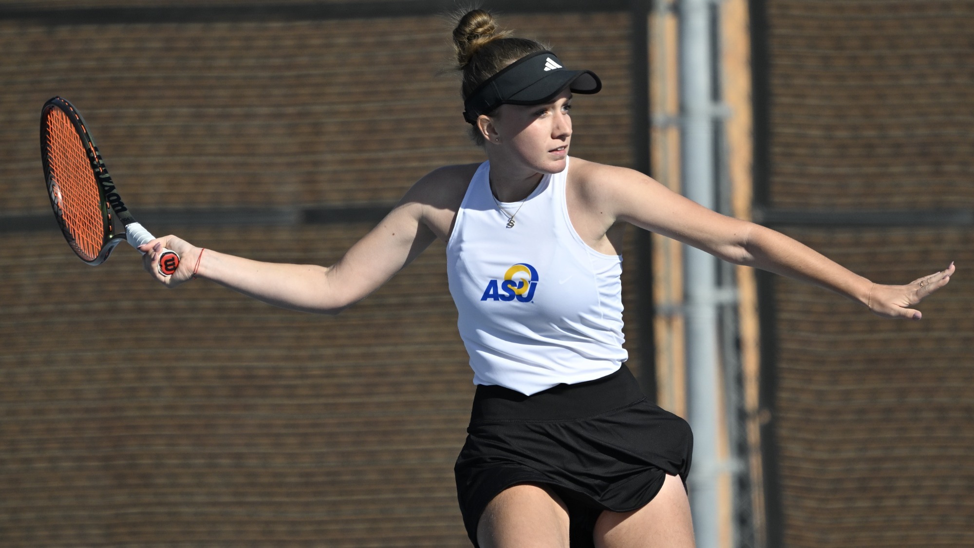 Sasa Felixova playing Tennis