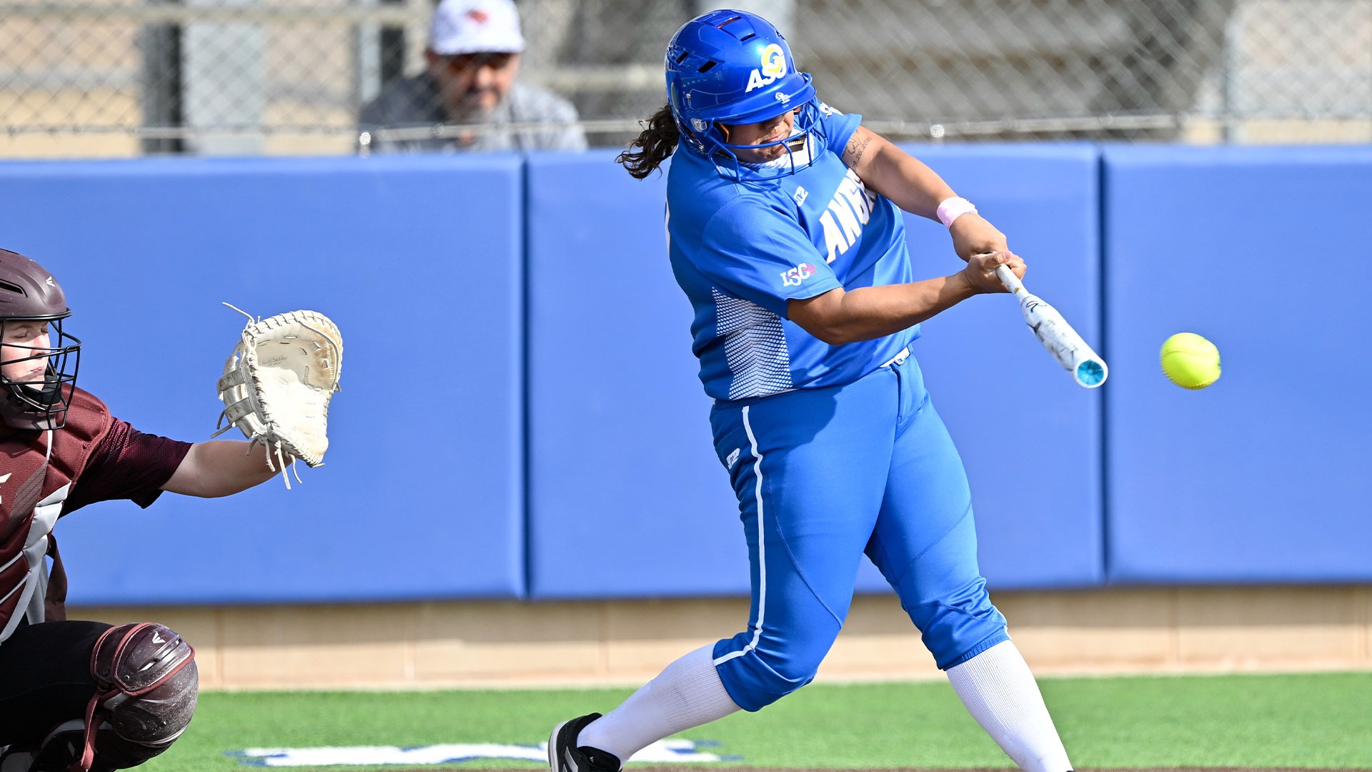 Zoey Sifuentes vs, TAMIU