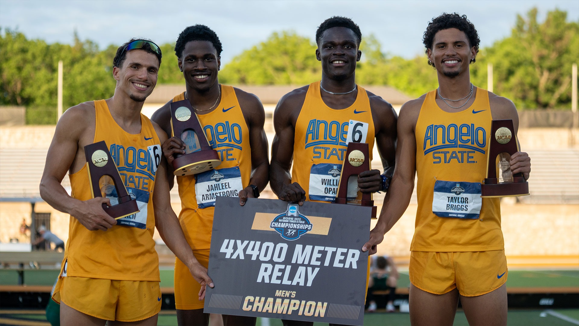 4x400m relay team