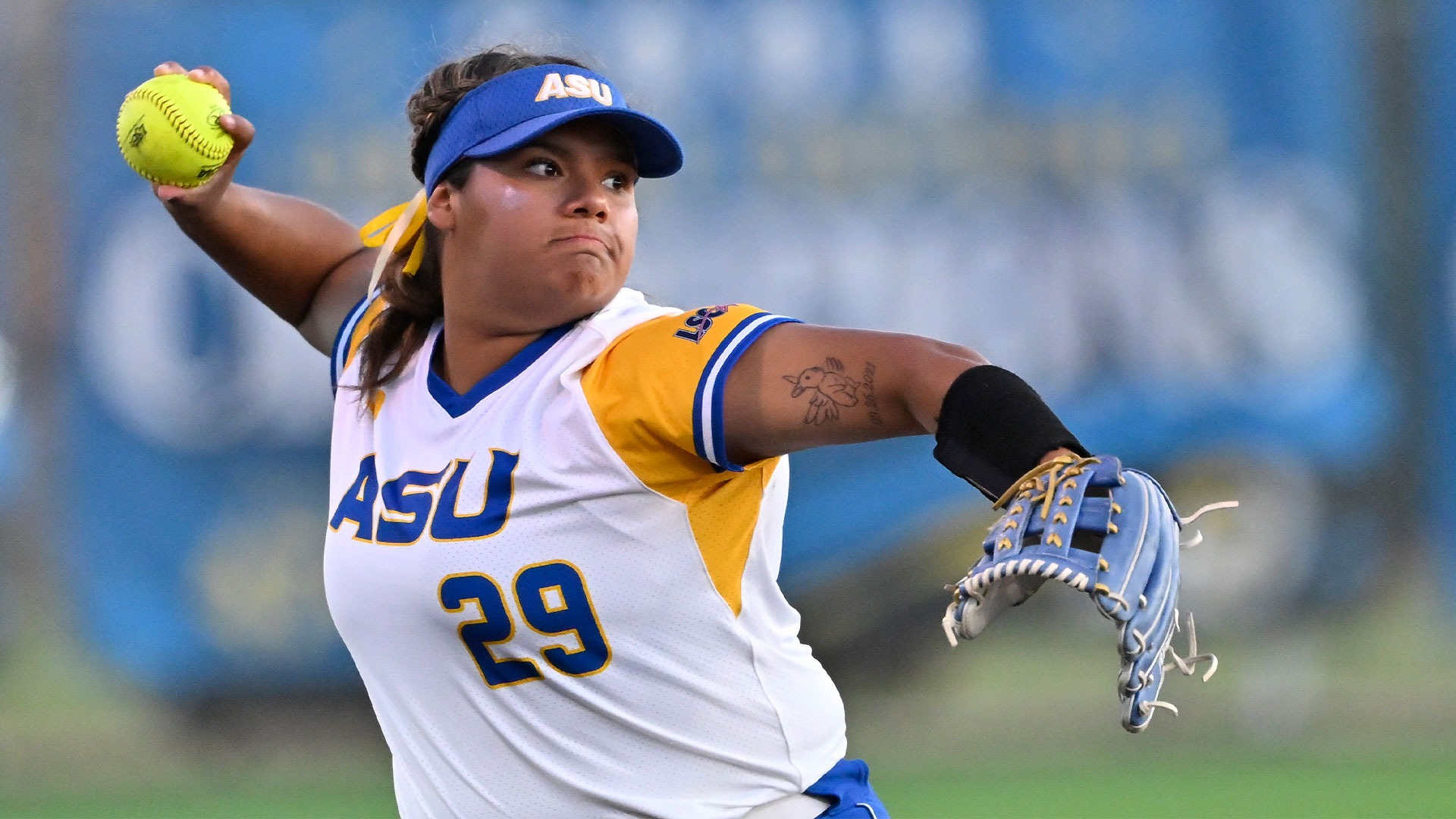 Zoey Sifuentes vs. WNMU