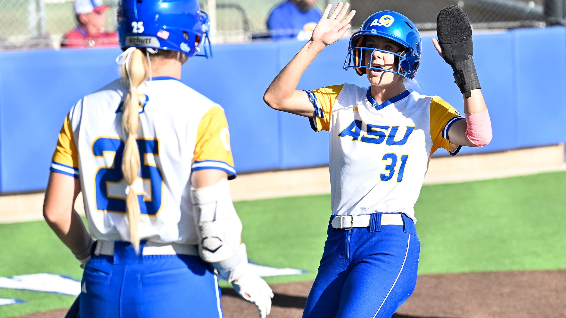 Kamryn Loeffler vs LCU