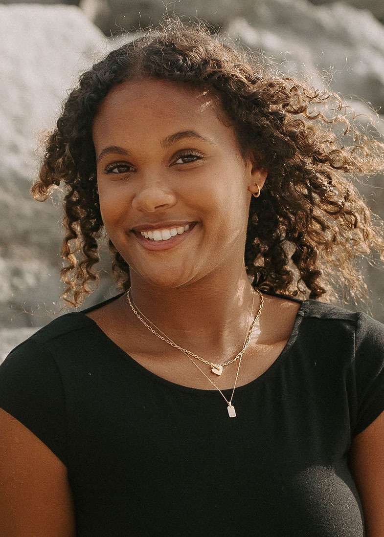 Ali Waldon Headshot