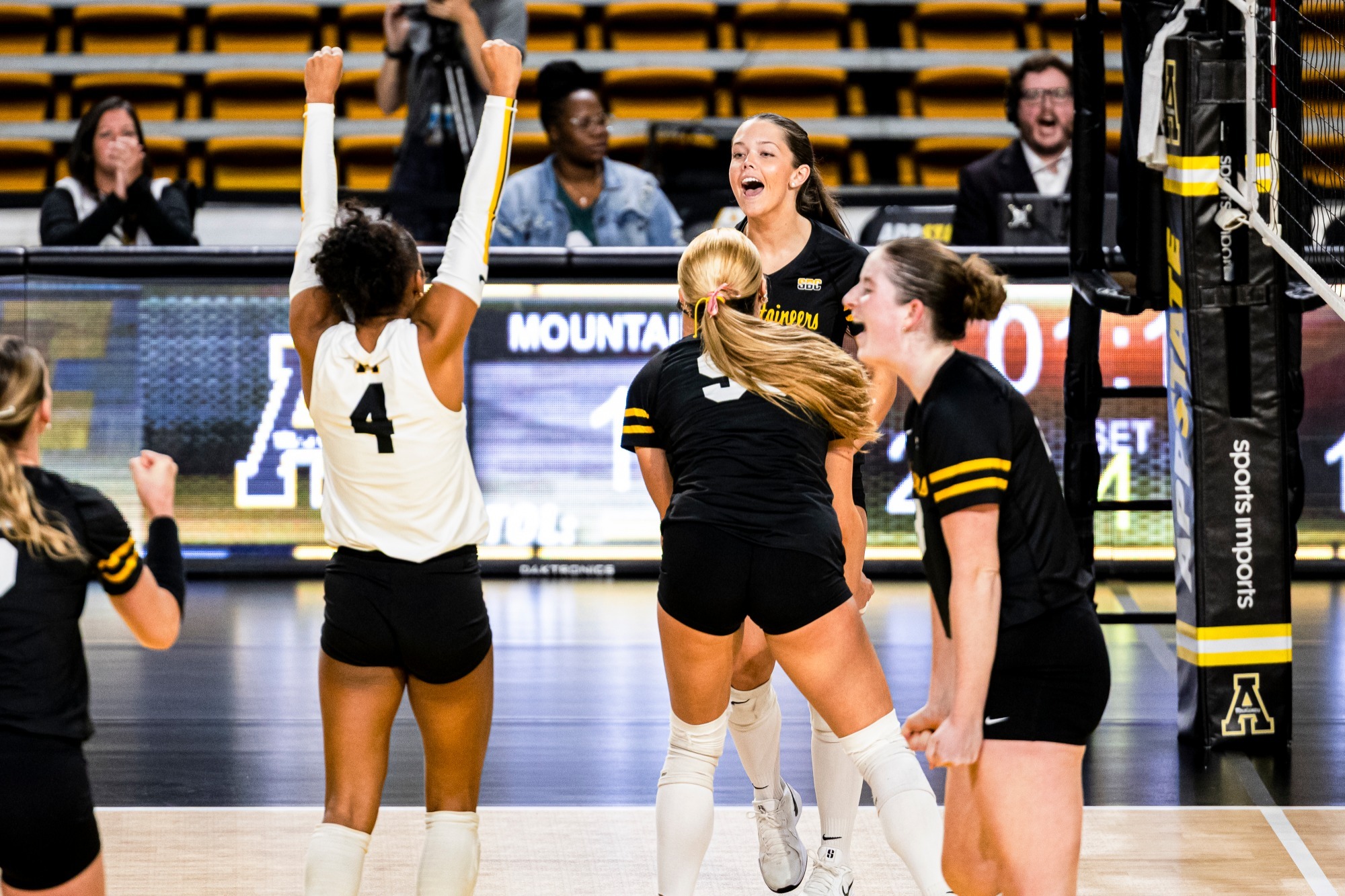 VB Hosts Louisiana