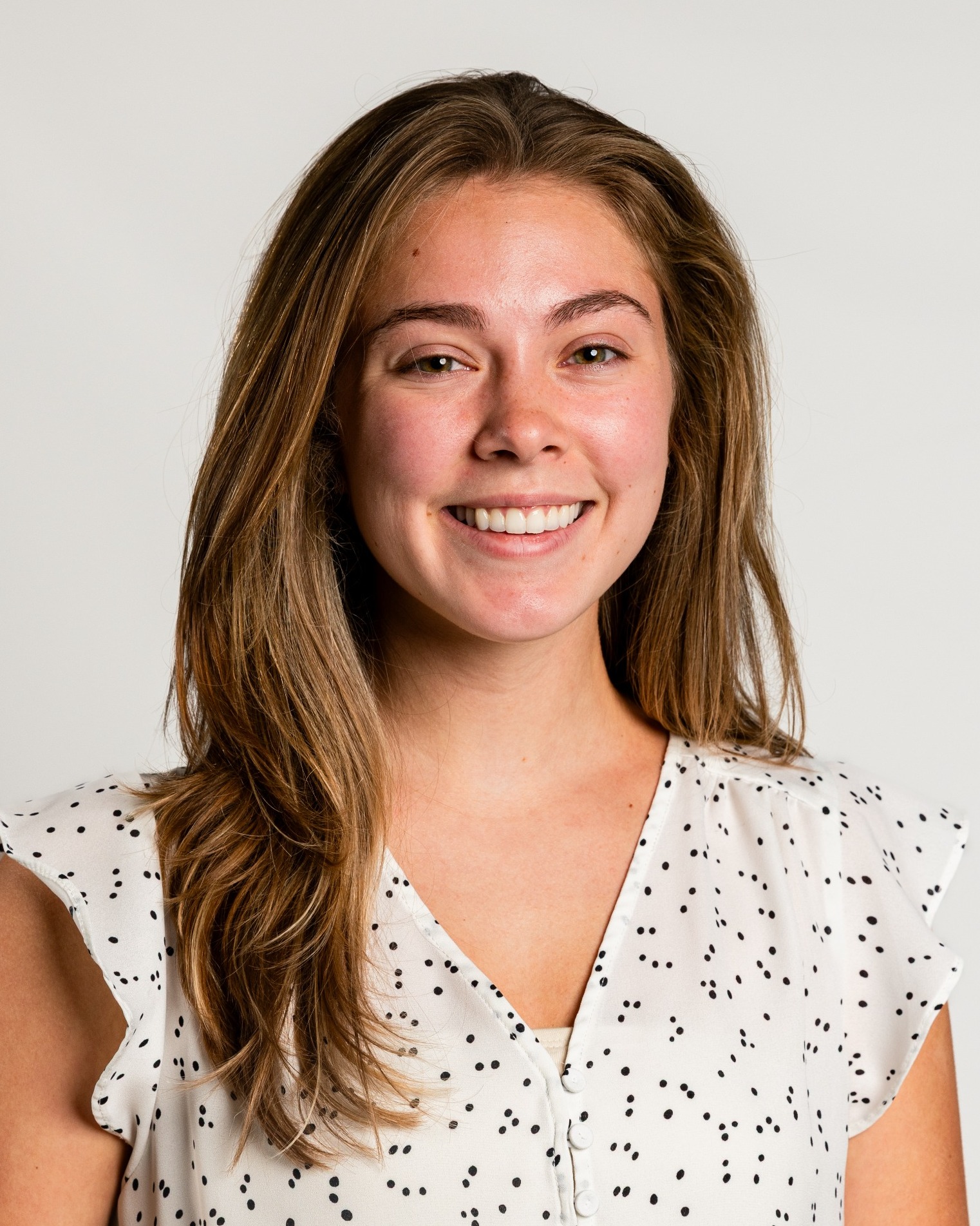 Ela Peck Headshot