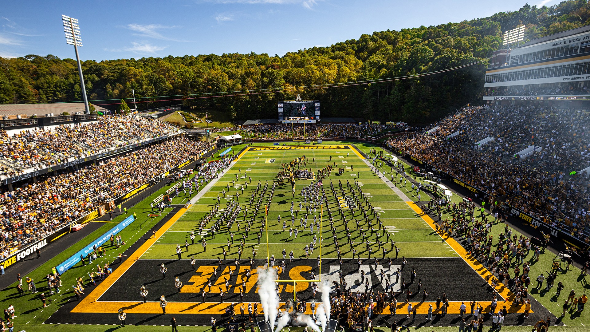 KBS Crowd Zipline Yosef Atmosphere