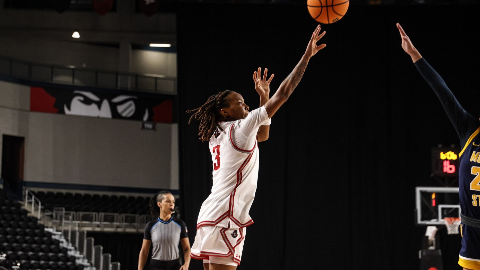 Veronaye Charlton vs Murray State