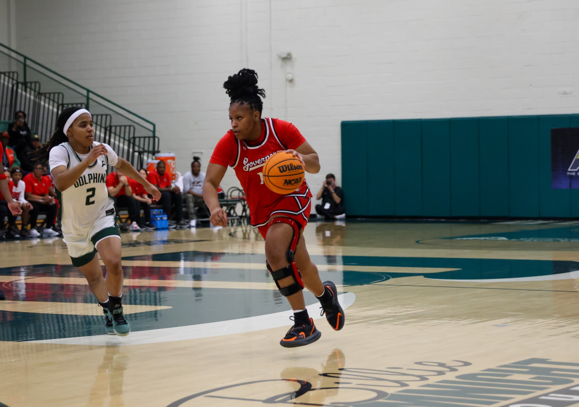 Austin Peay Women's Basketball team took a 71-65 win at Jacksonville, Thursday, to open ASUN play. 
