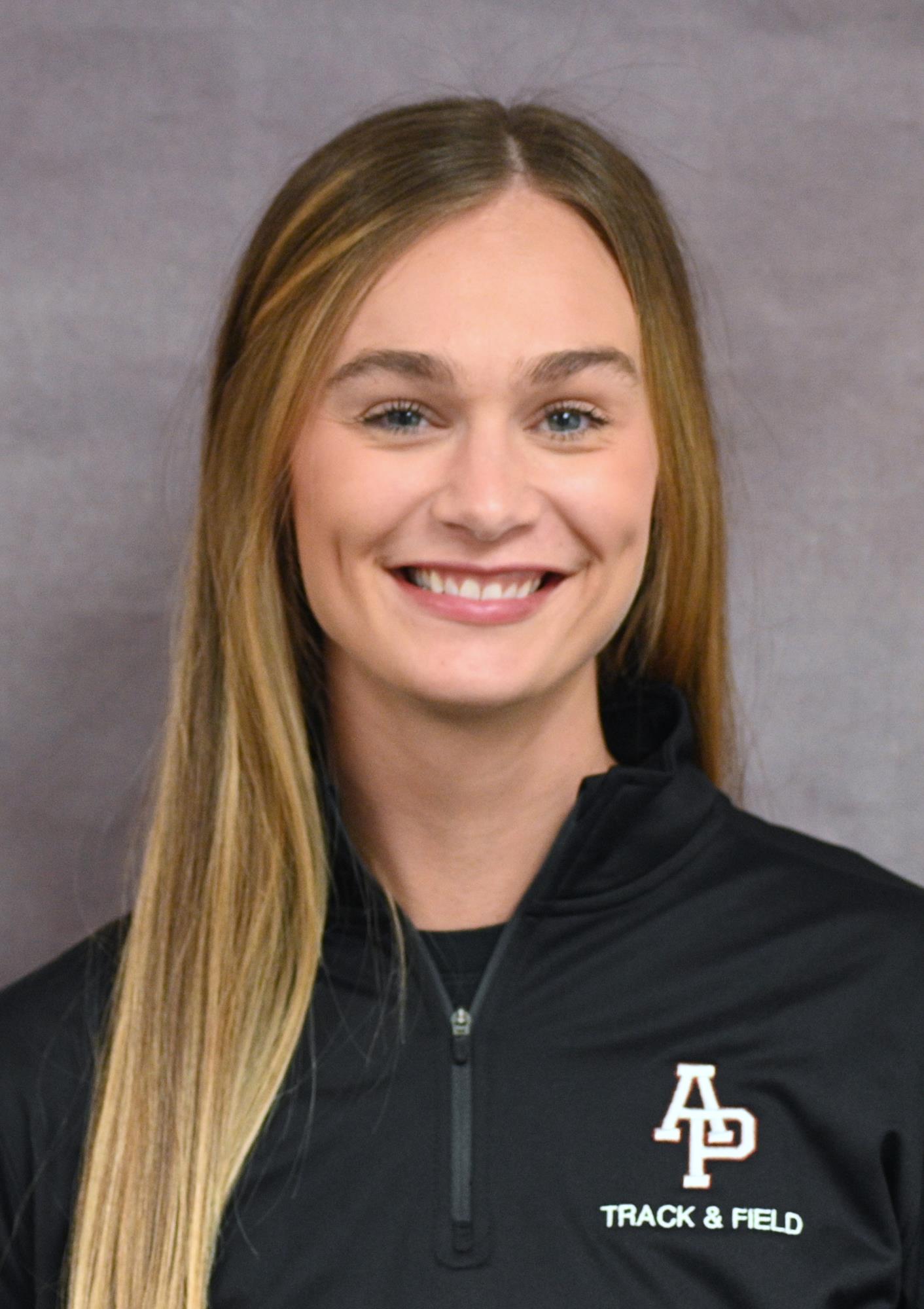 Almen, Sara headshot