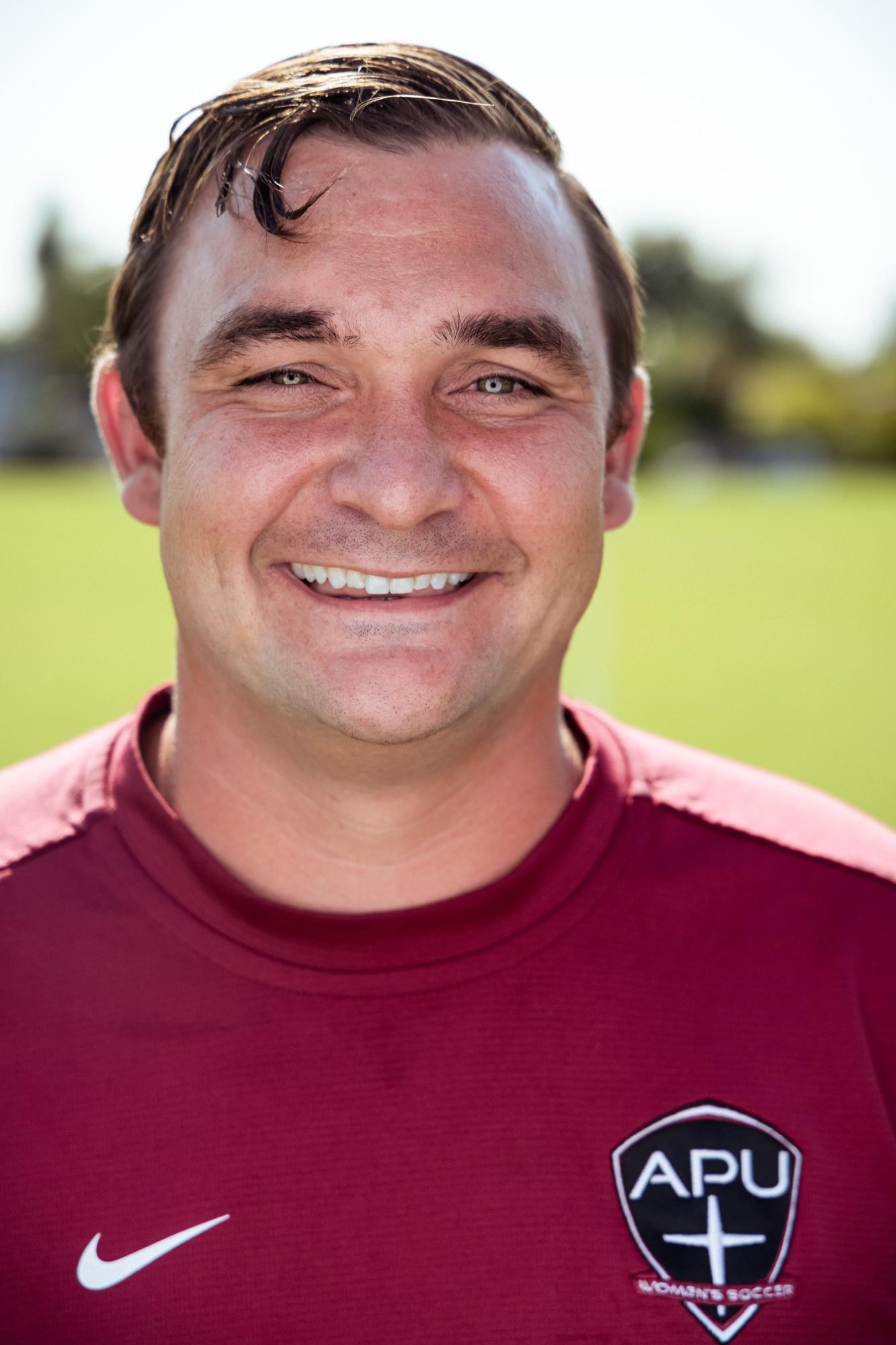 Joel Robinson headshot 2021