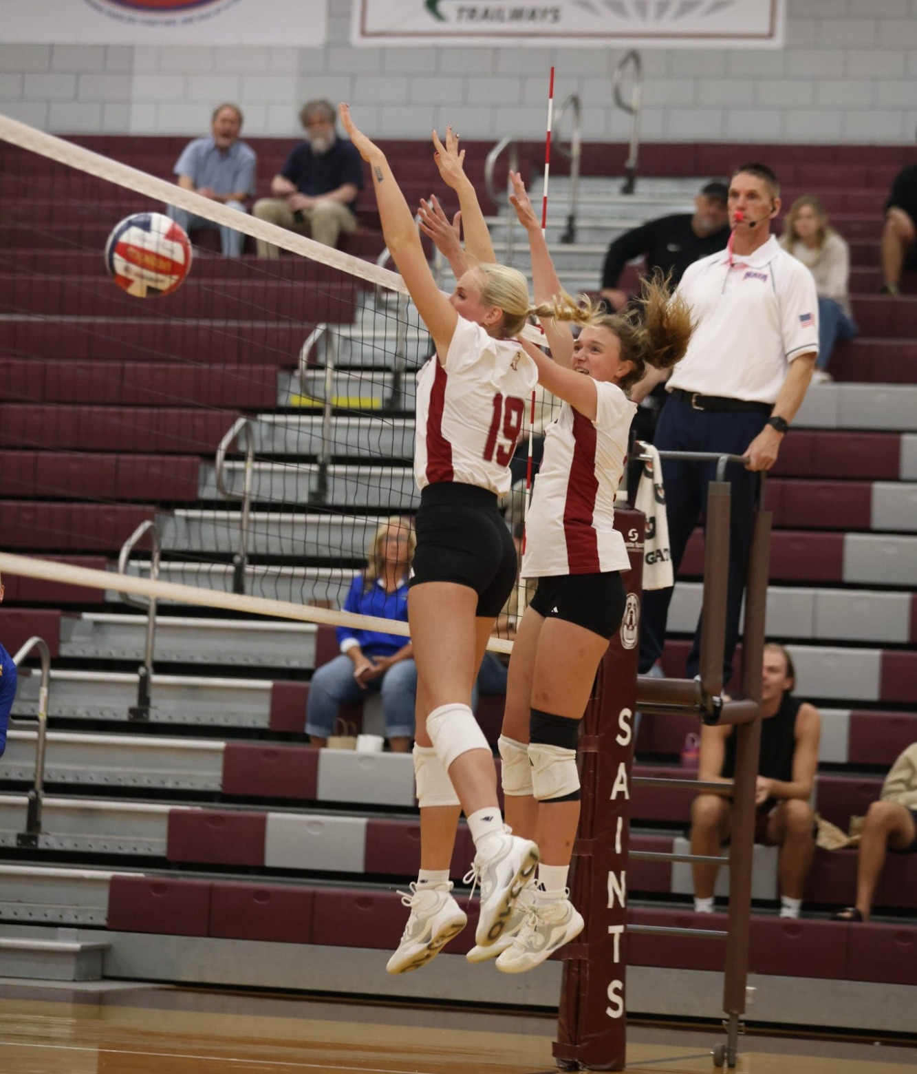 AQ WVB up to 6th in NAIA win doubleheader