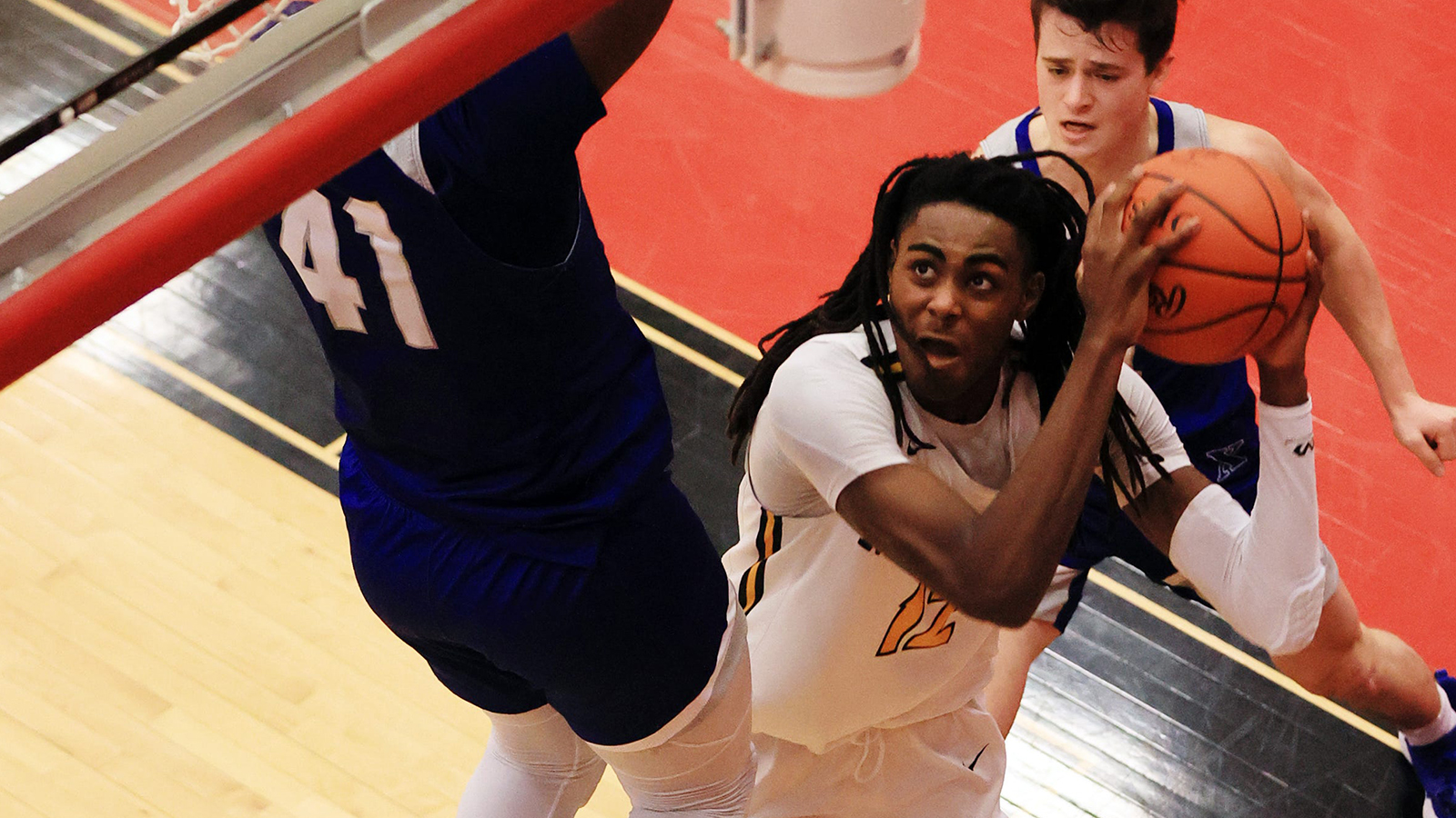 Crusaders Take Down Bombers, Face Centerville in Regional Final